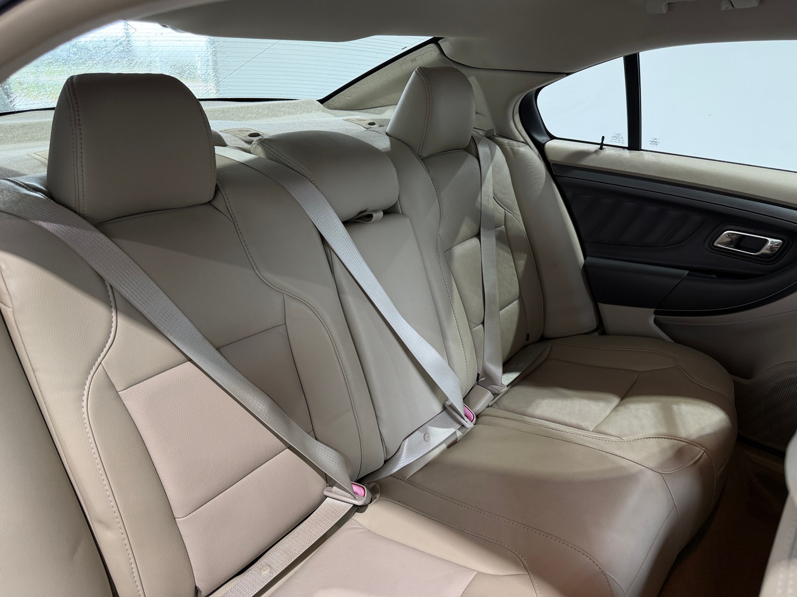 Thumbnail: 2011 Ford Taurus - 5