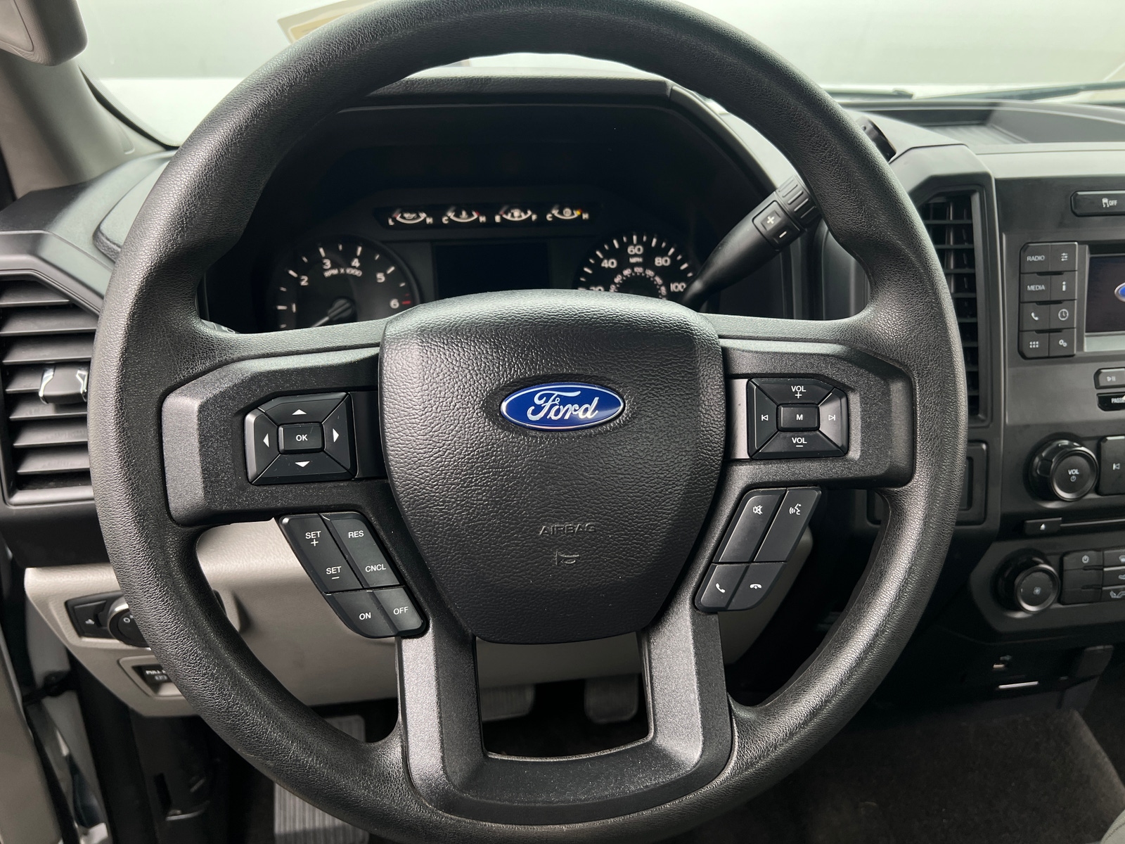 Thumbnail: 2018 Ford Econoline - 4
