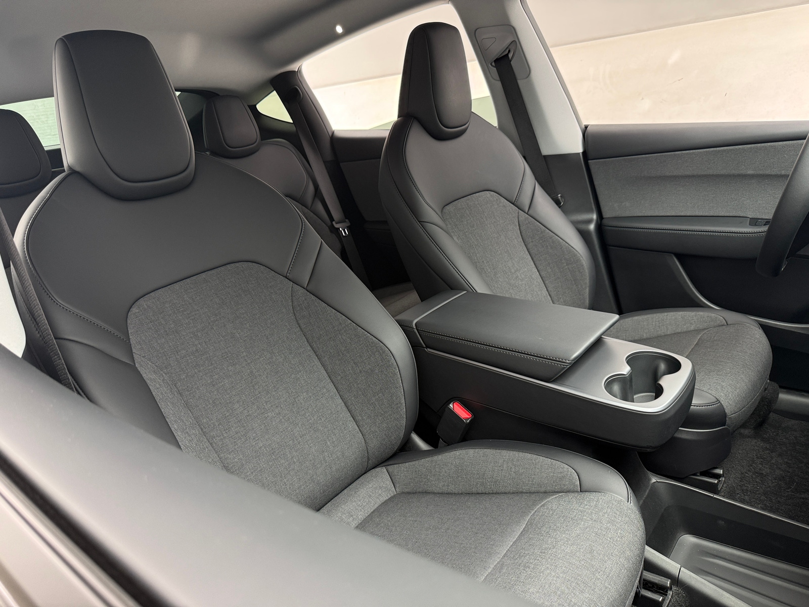 Thumbnail: 2026 Tesla Model Y - 2
