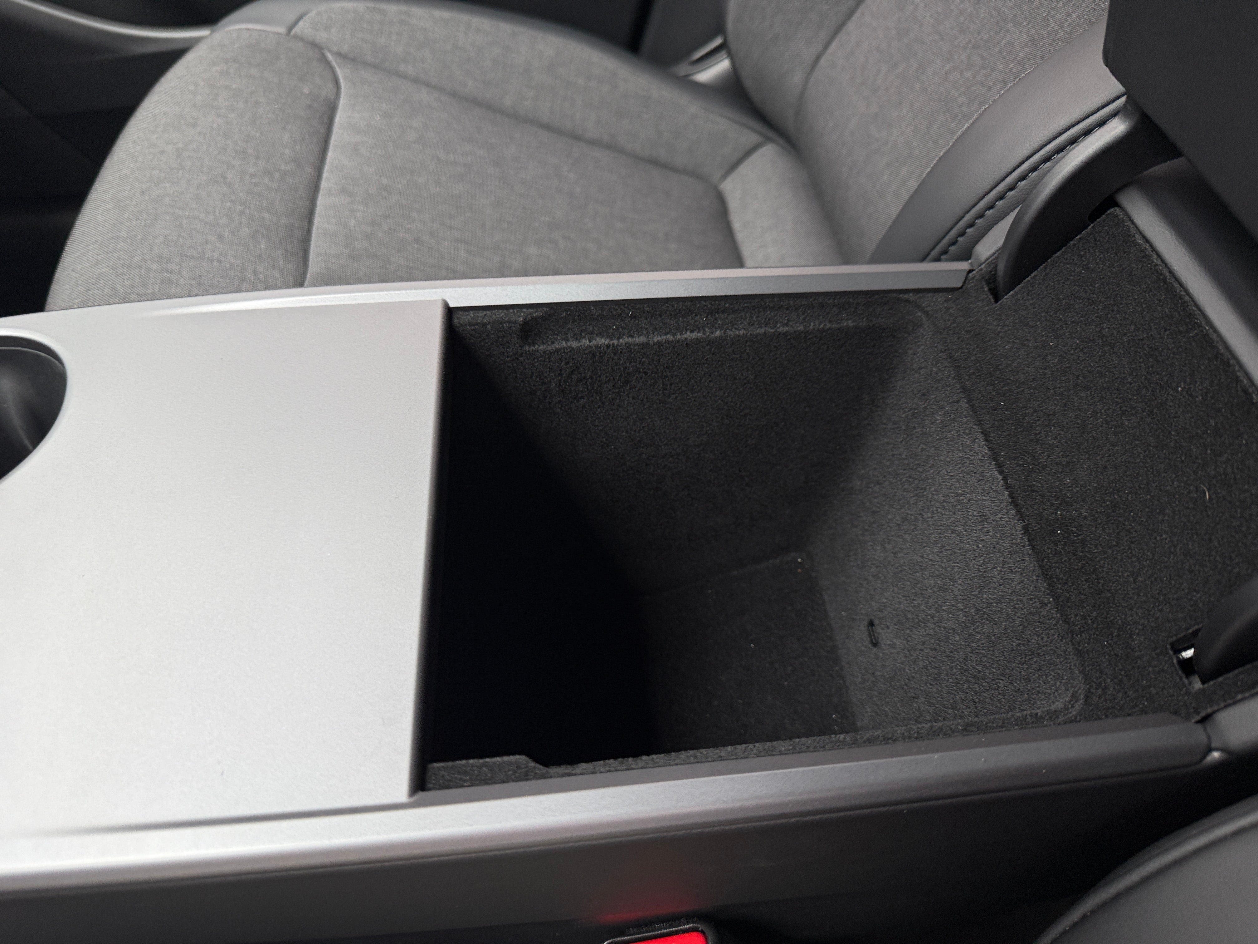2026 Tesla Model Y Standard - Photo 18