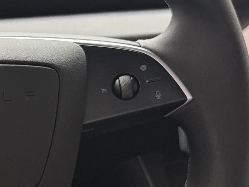 2026 Tesla Model Y Standard - Photo 12