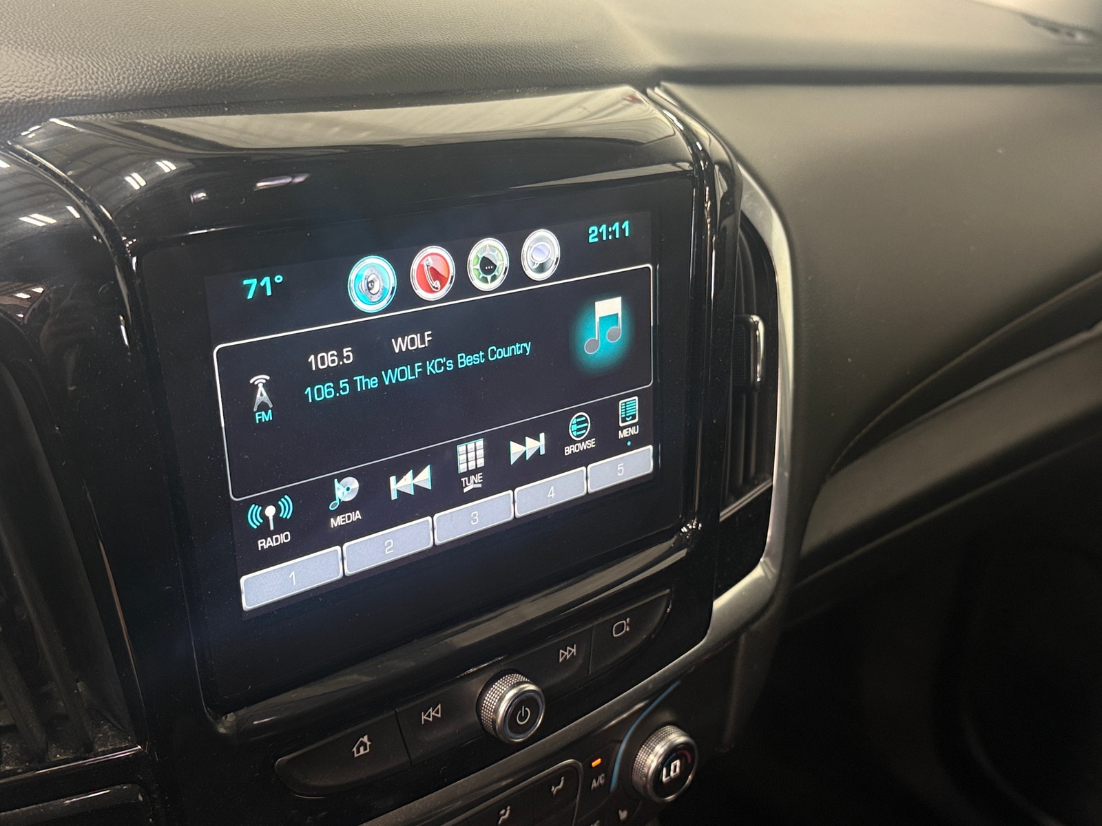 Thumbnail: 2019 Chevrolet Traverse - 4