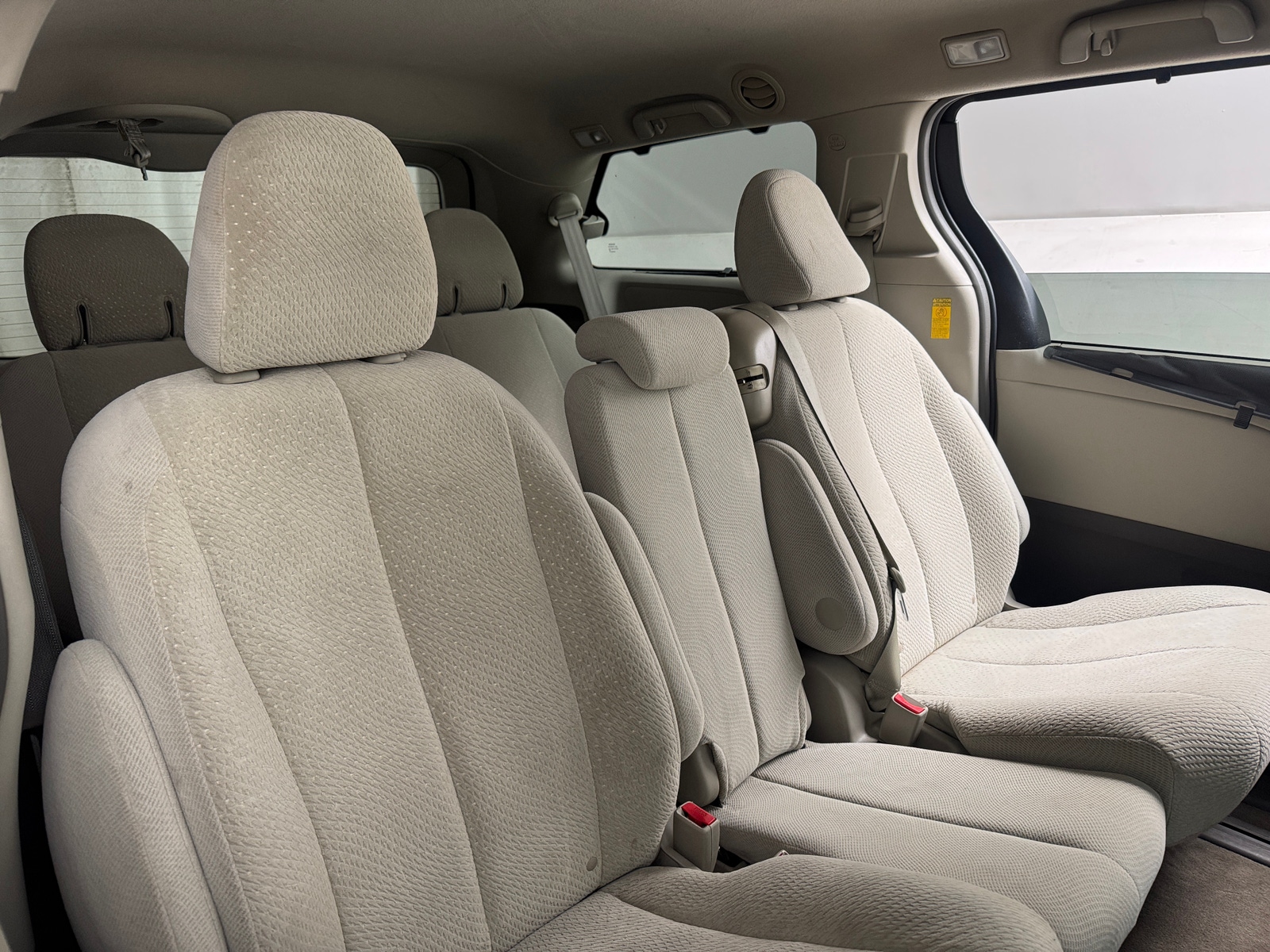 Thumbnail: 2014 Toyota Sienna - 6