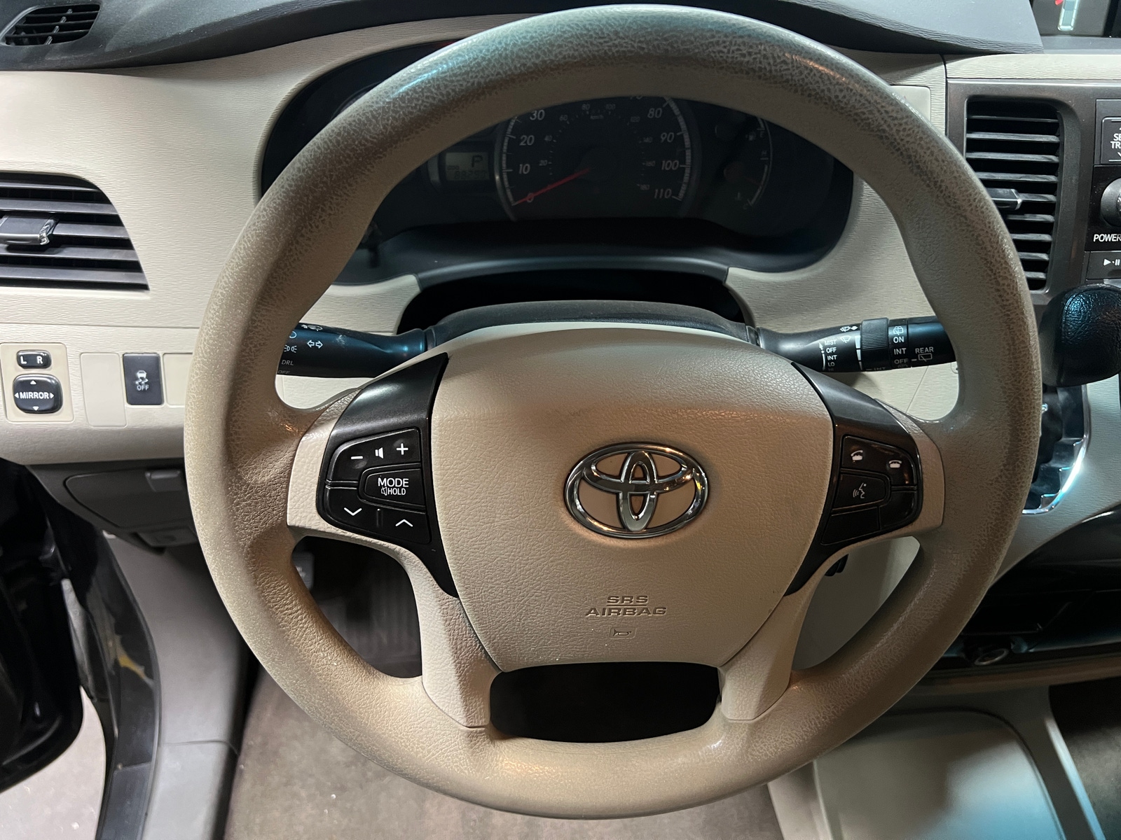 Thumbnail: 2014 Toyota Sienna - 5