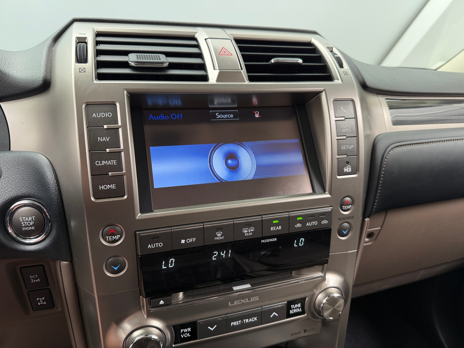 Thumbnail: 2020 Lexus GX - 3