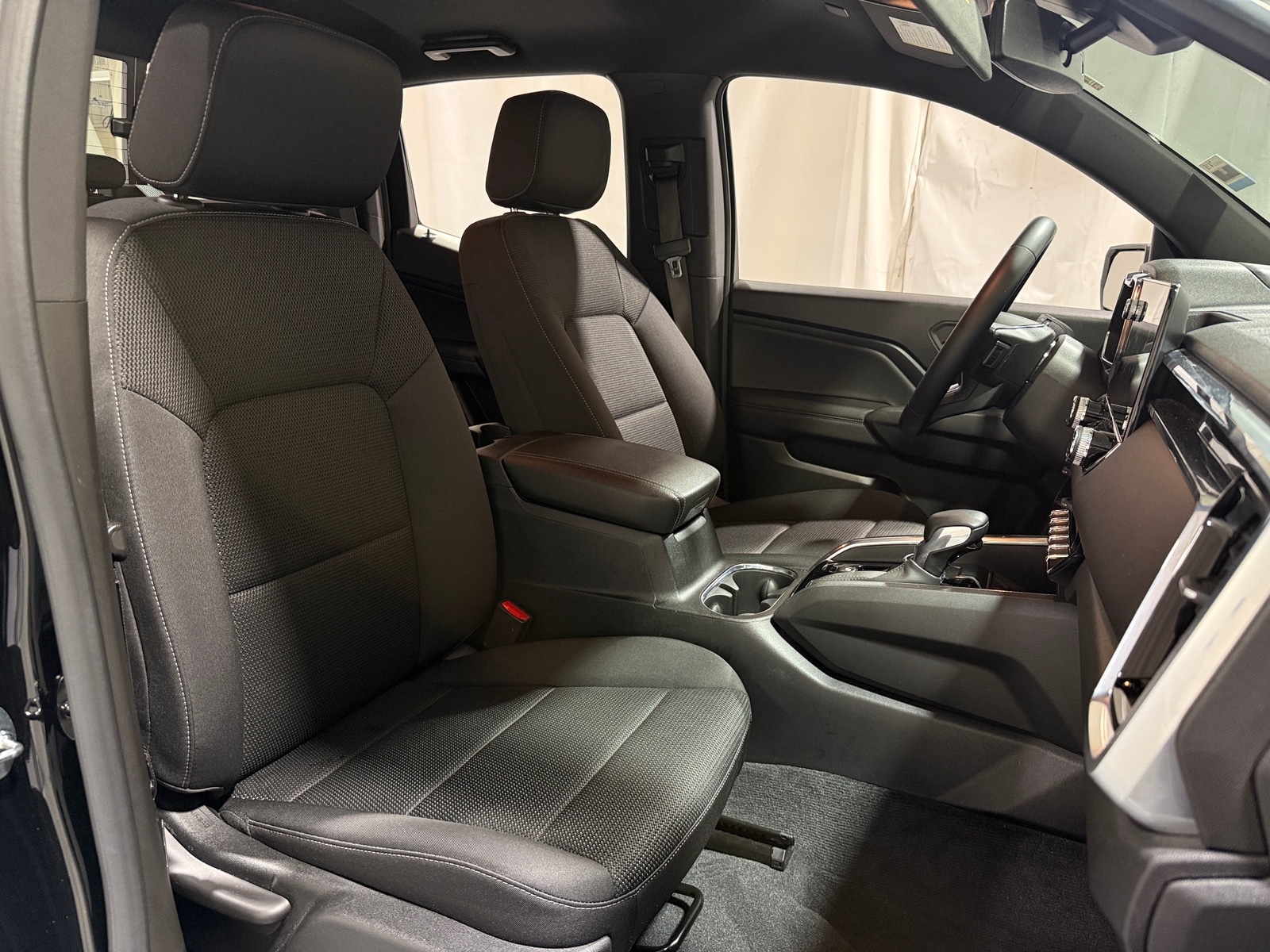 Thumbnail: 2023 GMC Canyon - 2
