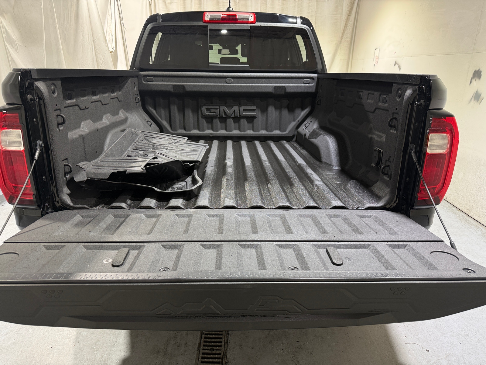 Thumbnail: 2023 GMC Canyon - 7