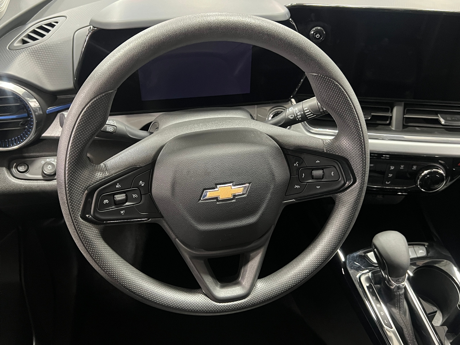 Thumbnail: 2025 Chevrolet Trax - 5