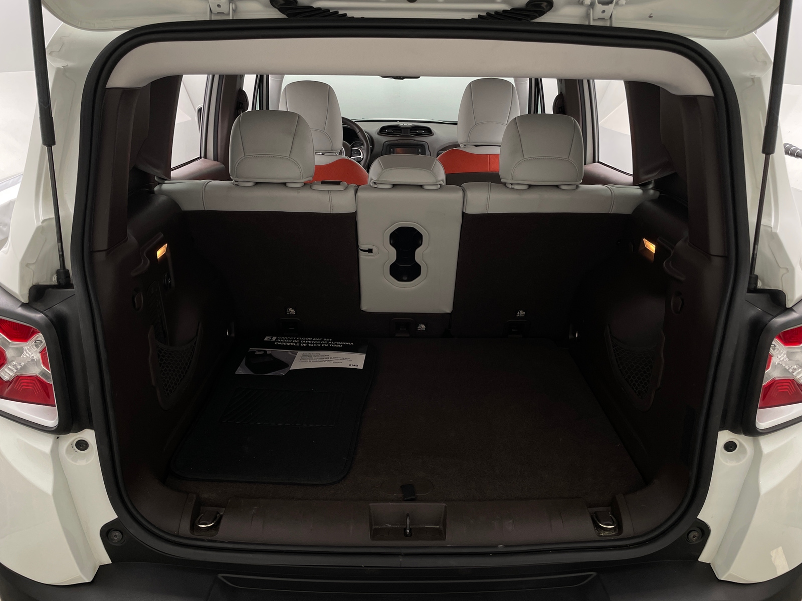Thumbnail: 2016 Jeep Renegade - 6