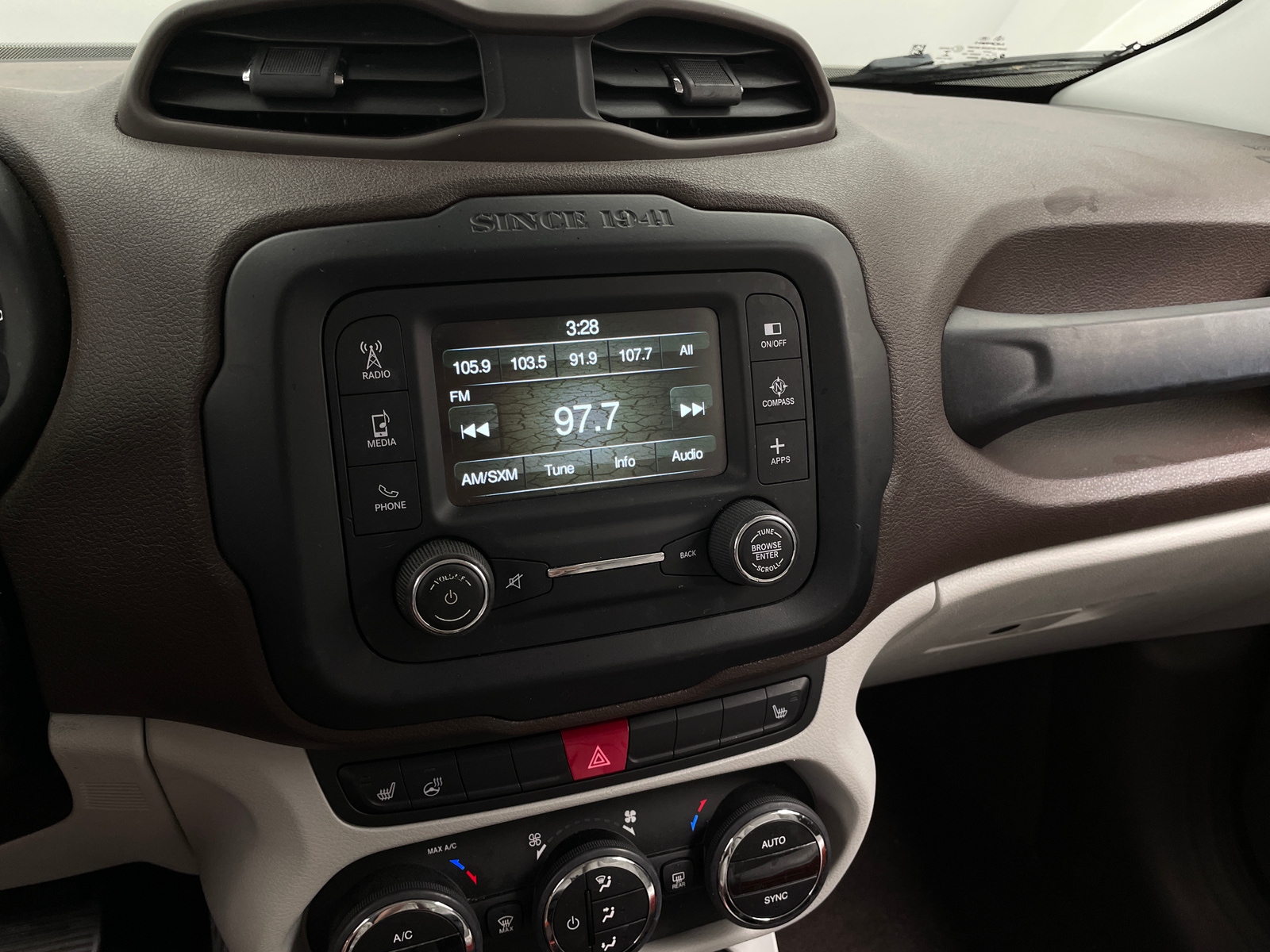 Thumbnail: 2016 Jeep Renegade - 3