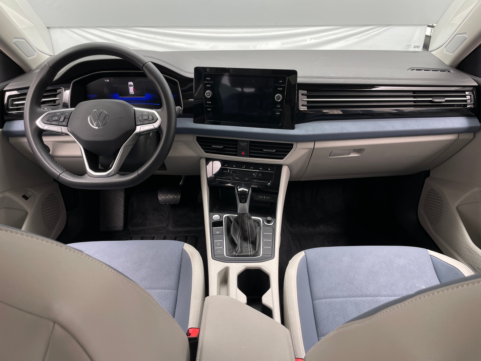 Thumbnail: 2025 Volkswagen Jetta - 2