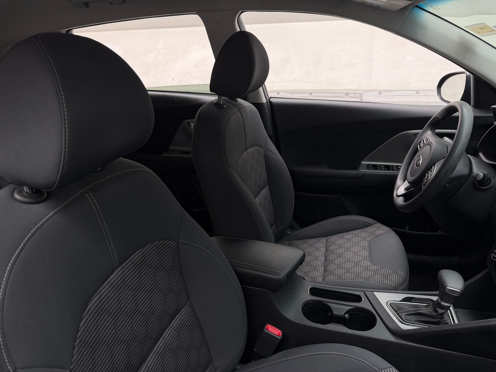 Thumbnail: 2019 Kia Niro - 2