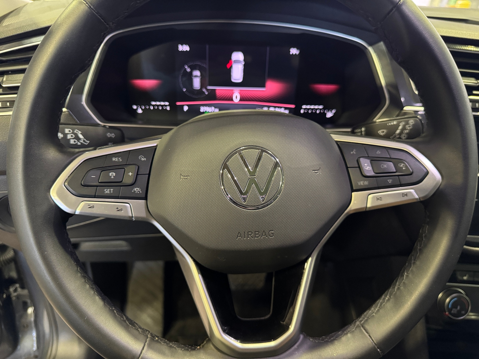 Thumbnail: 2024 Volkswagen Tiguan - 4