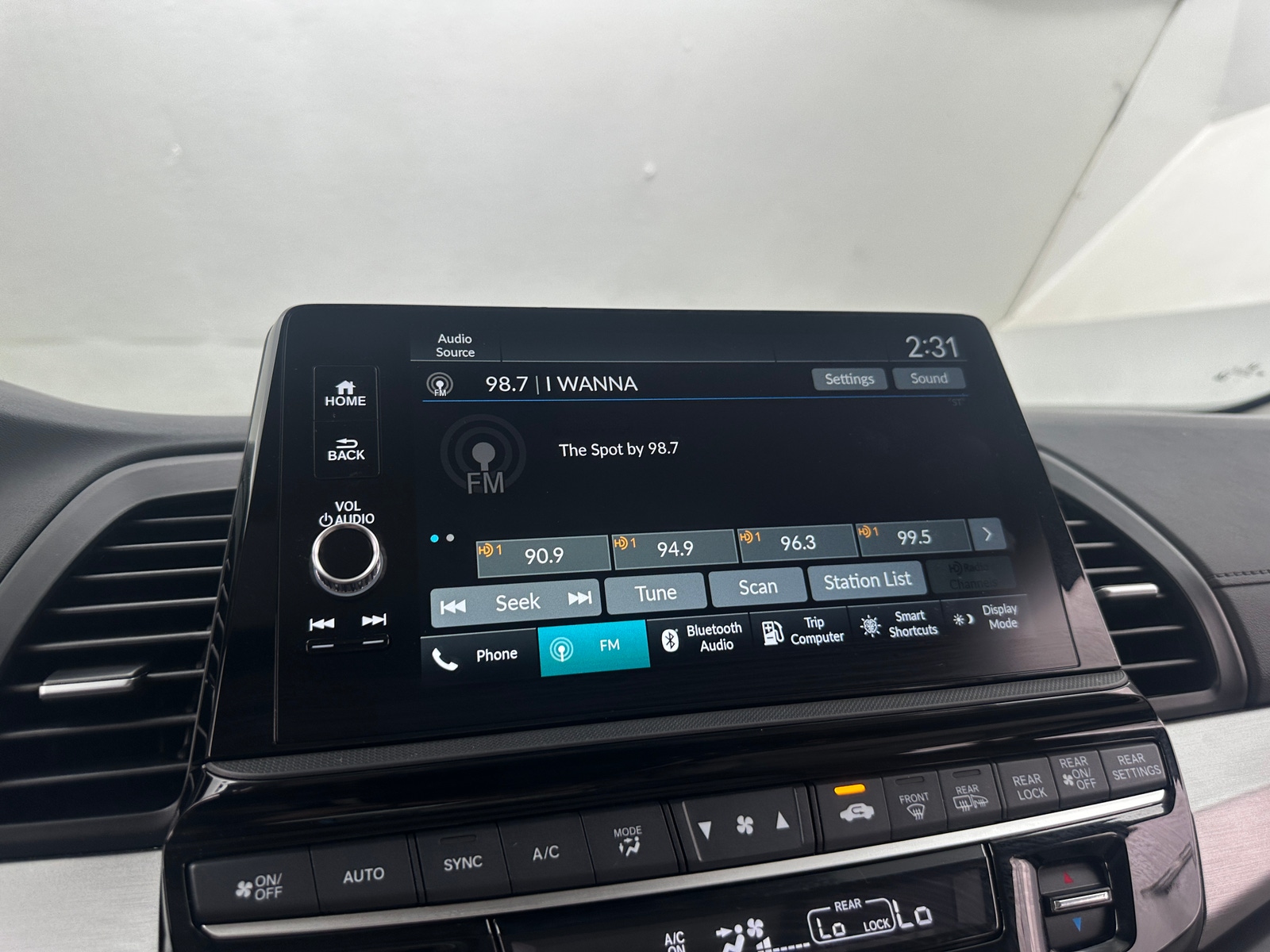 Thumbnail: 2026 Honda Odyssey - 3