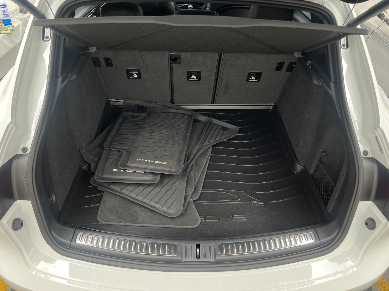 Thumbnail: 2025 Porsche Macan - 6