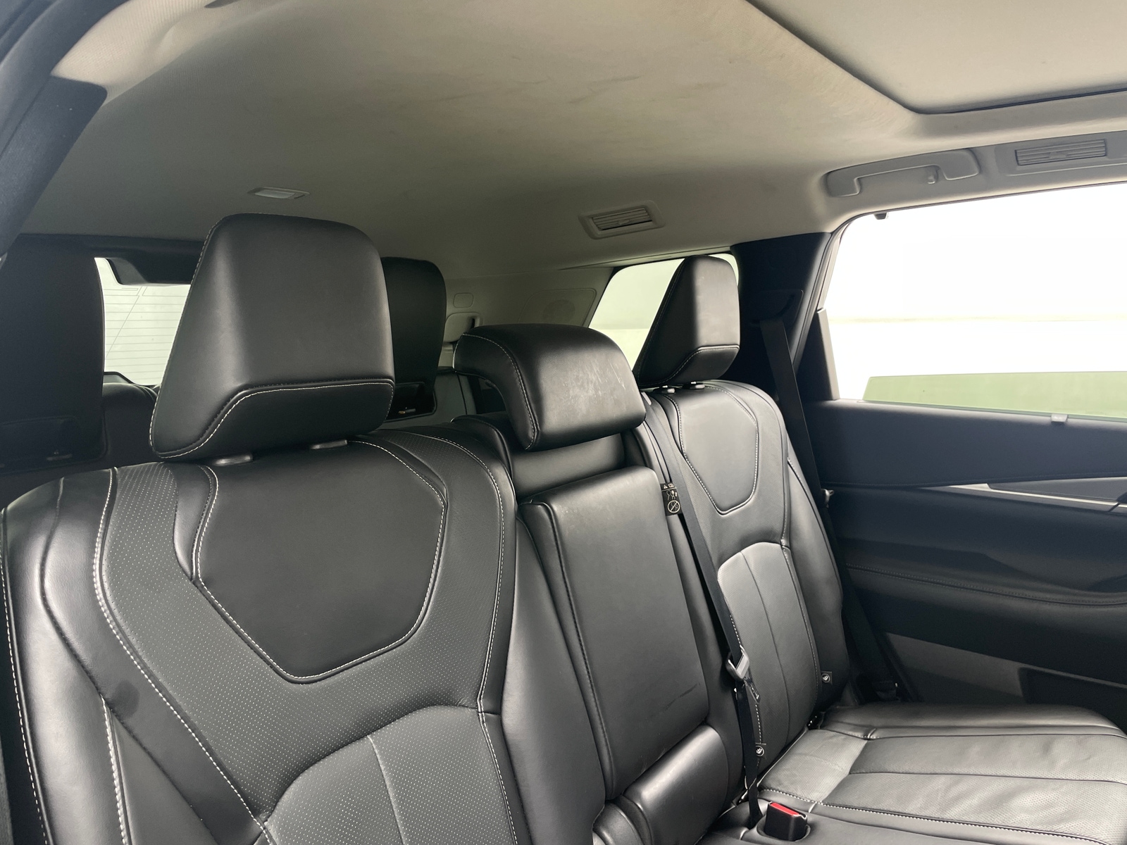 Thumbnail: 2023 INFINITI QX60 - 5