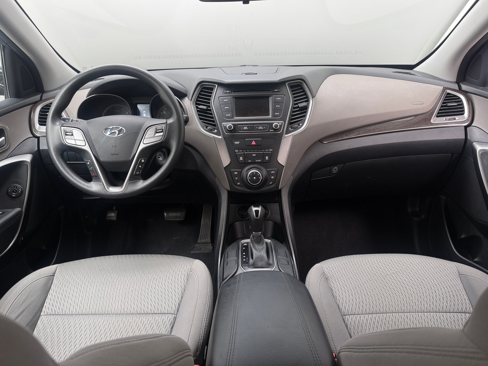 Thumbnail: 2017 Hyundai Santa Fe - 3