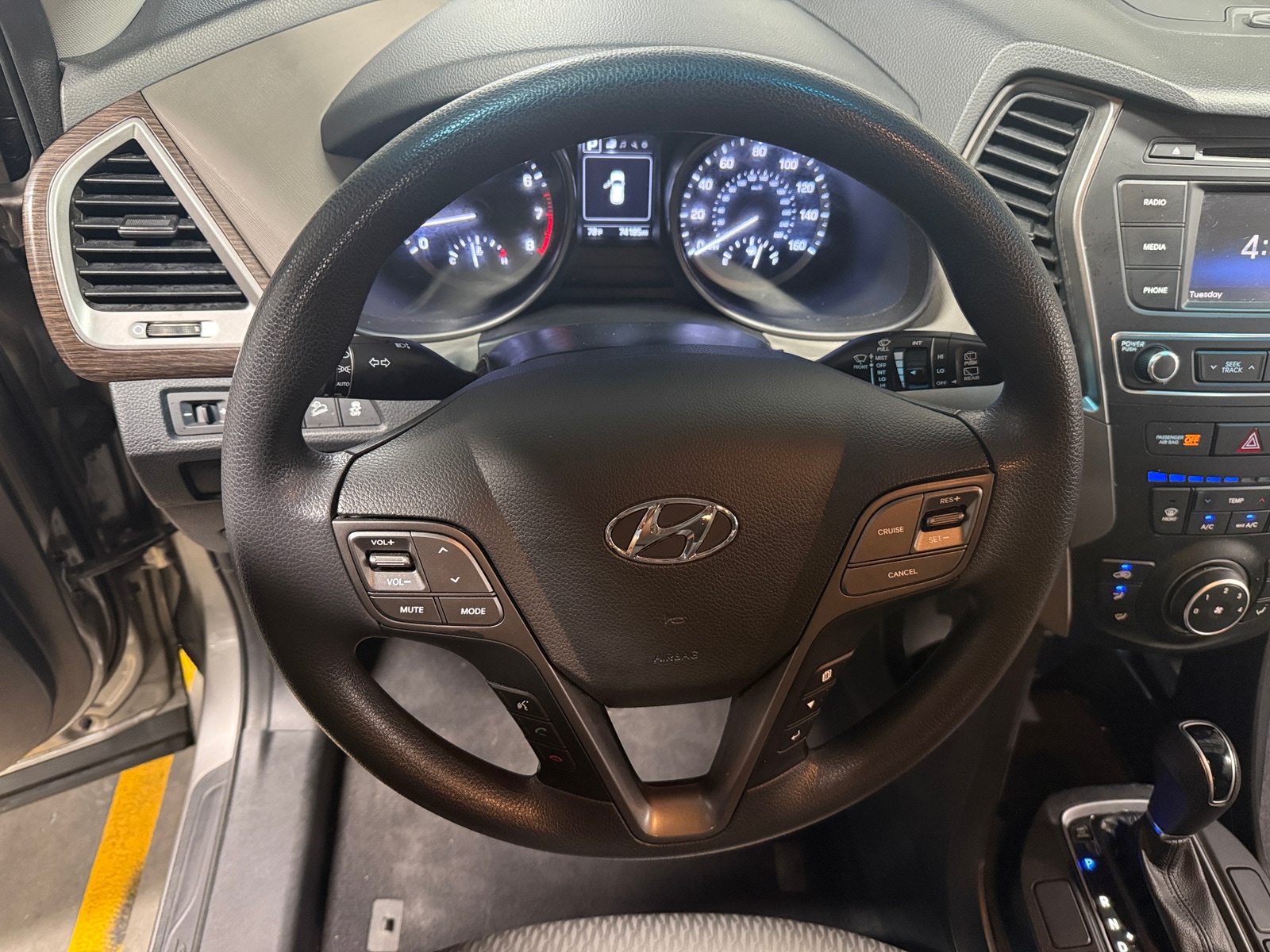 Thumbnail: 2017 Hyundai Santa Fe - 5
