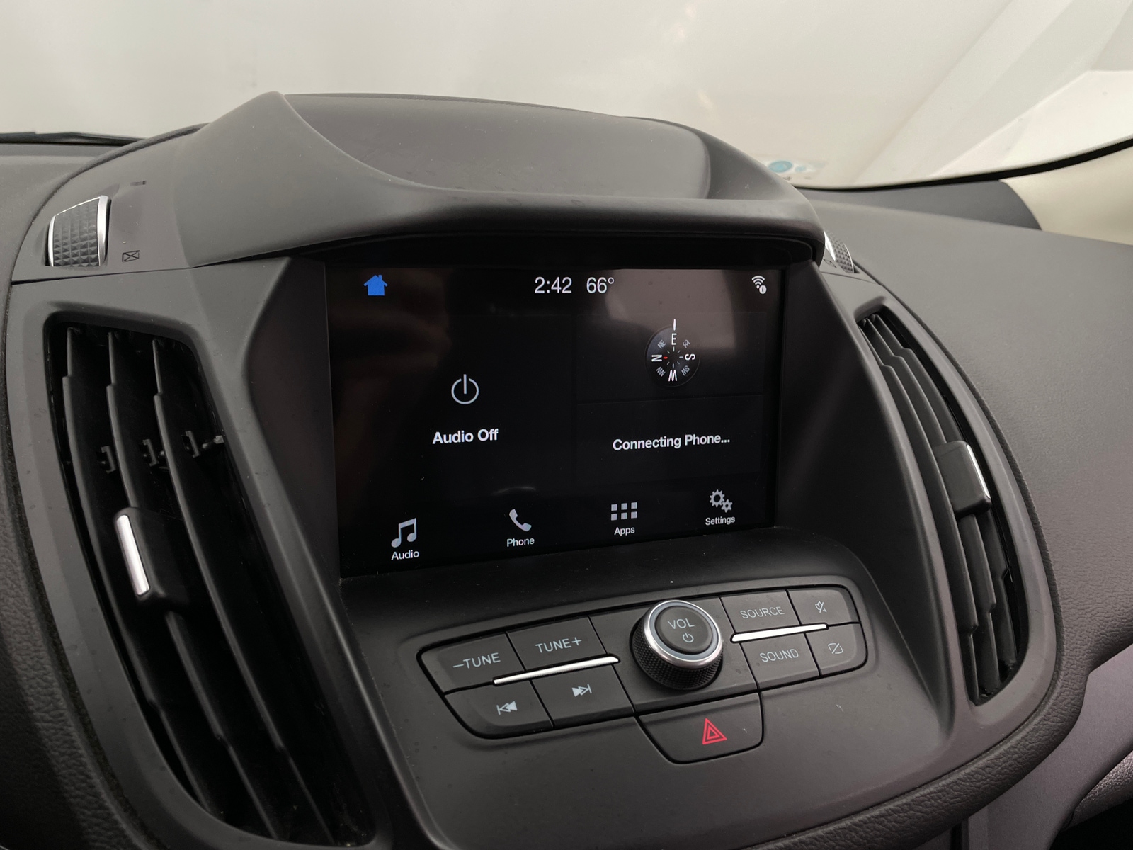 Thumbnail: 2019 Ford Escape - 4