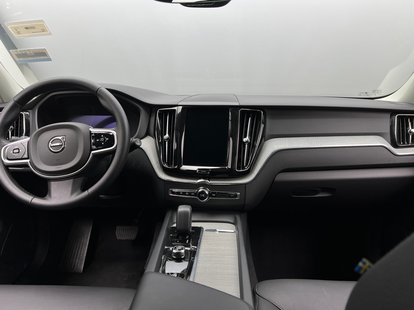 Thumbnail: 2025 Volvo XC60 - 2