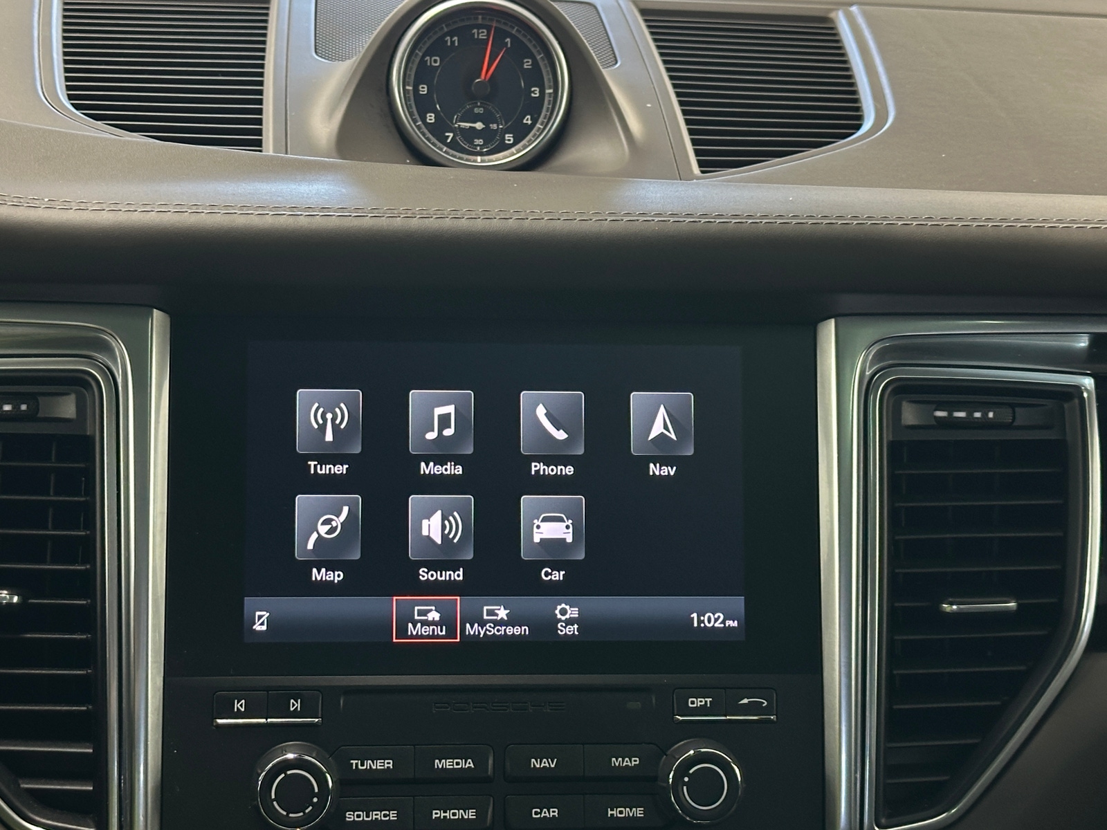 Thumbnail: 2018 Porsche Macan - 3
