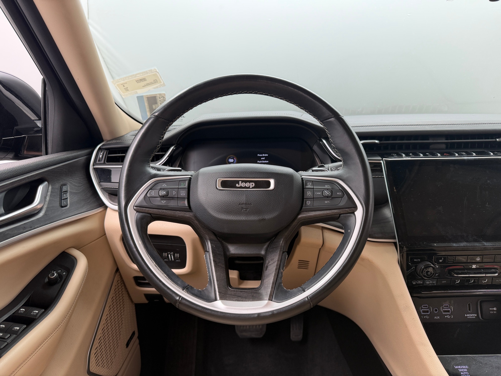 Thumbnail: 2022 Jeep Grand Cherokee L - 4