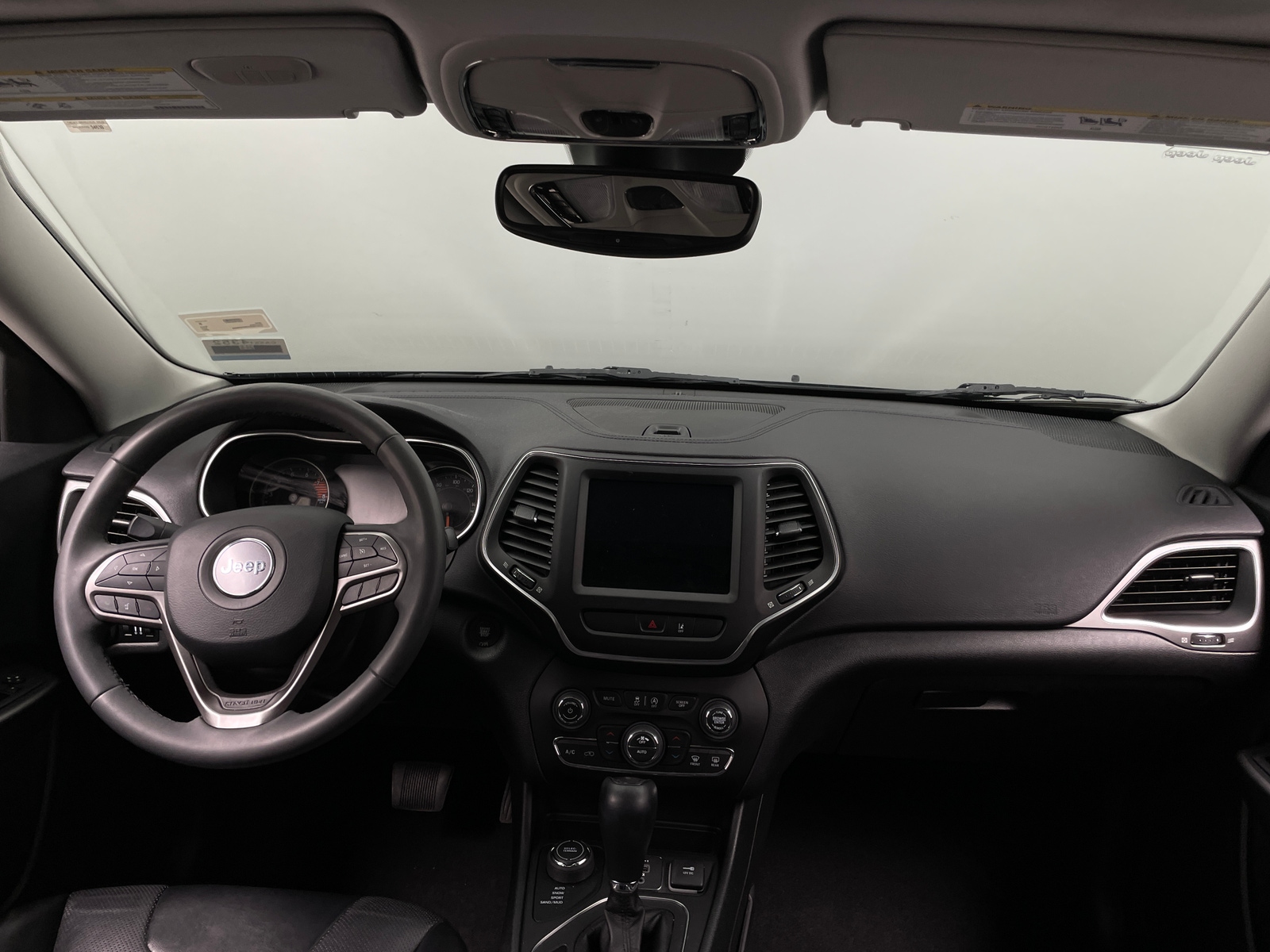 Thumbnail: 2022 Jeep Cherokee - 2