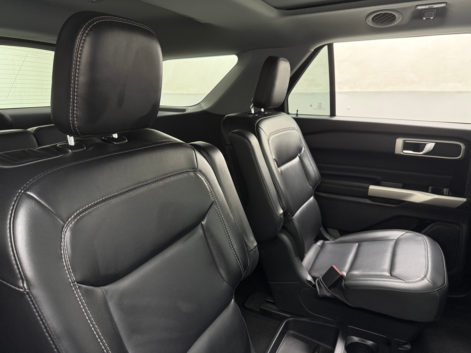Thumbnail: 2021 Ford Explorer - 6