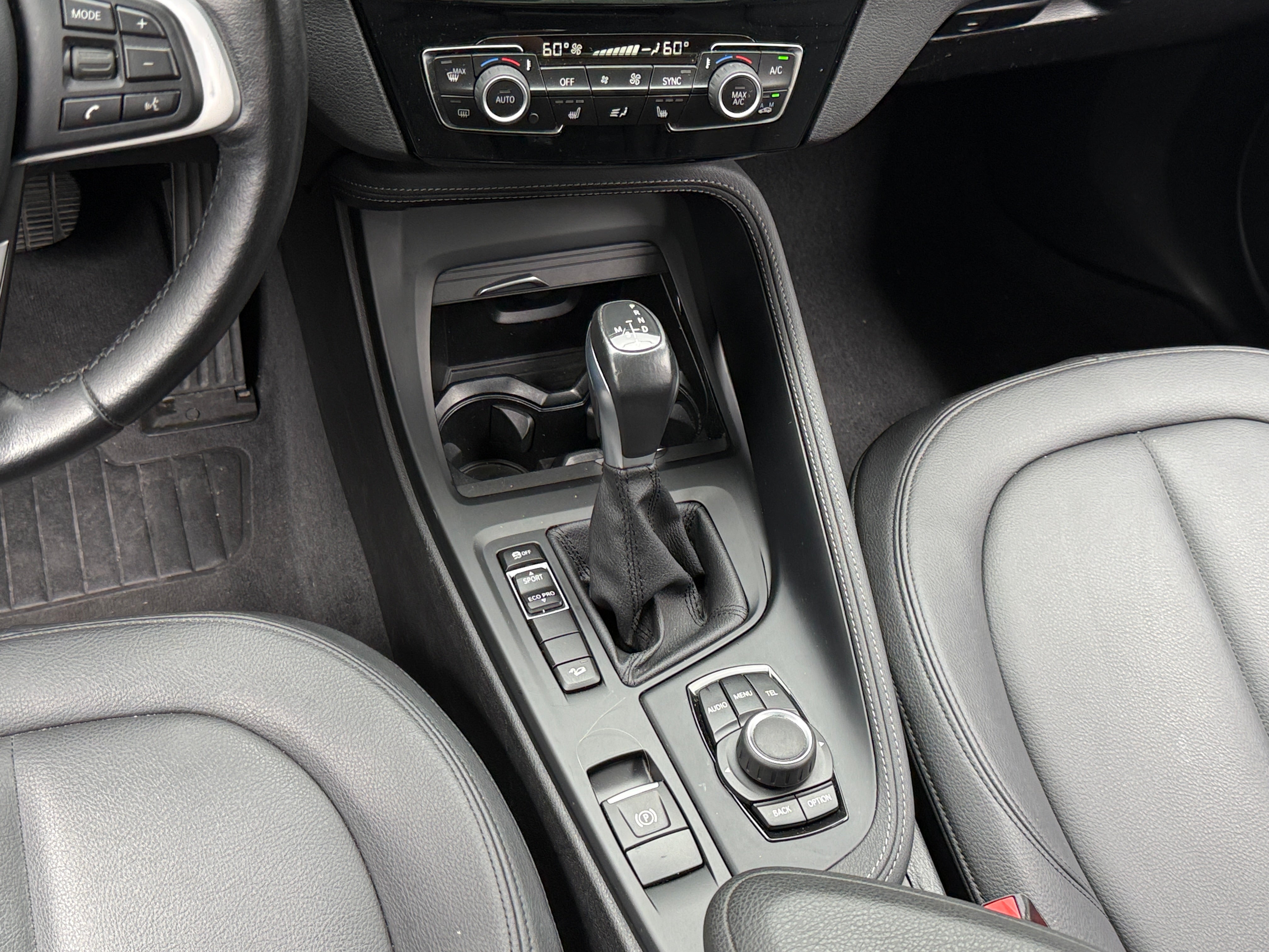 2017 BMW X1 28i - Photo 7