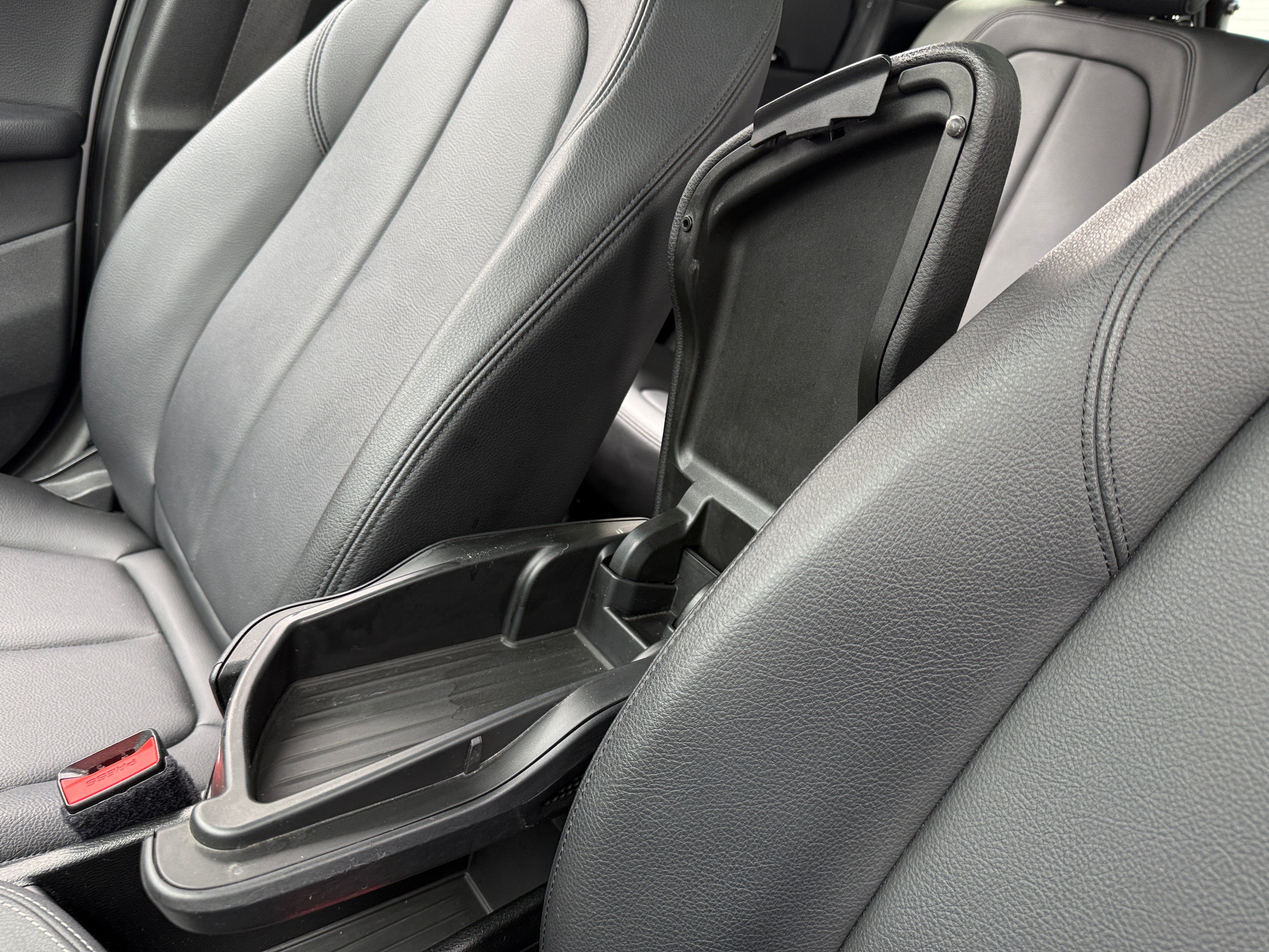 2017 BMW X1 28i - Photo 14