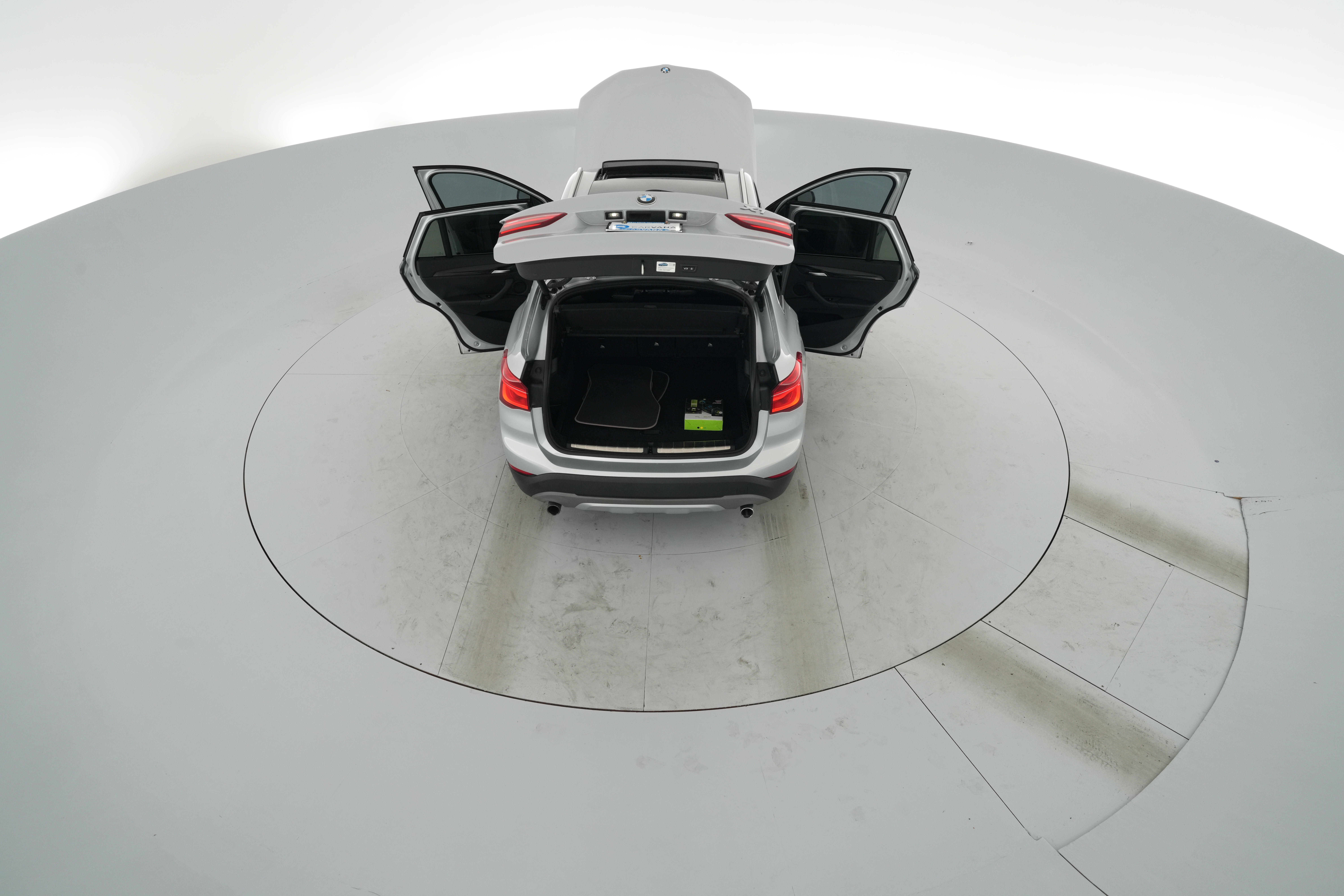 2017 BMW X1 28i - Photo 48