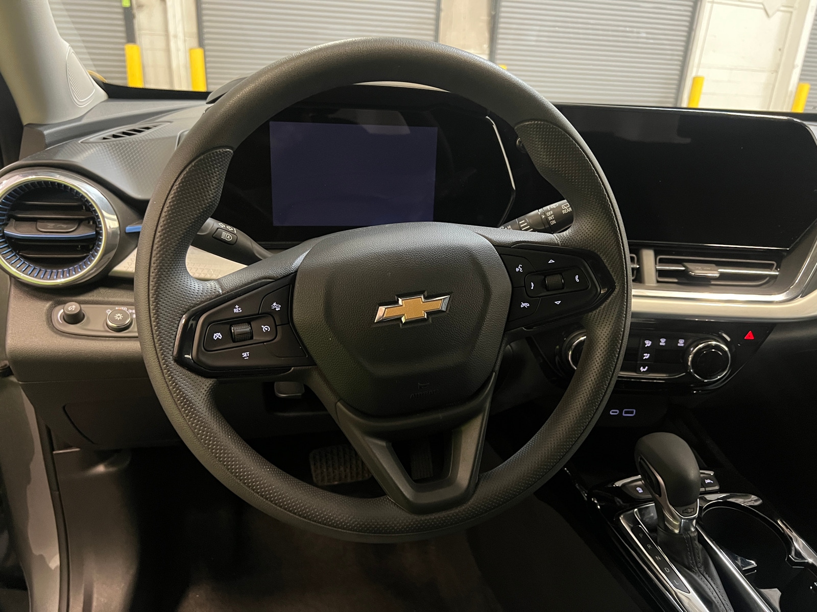 Thumbnail: 2025 Chevrolet Trax - 5