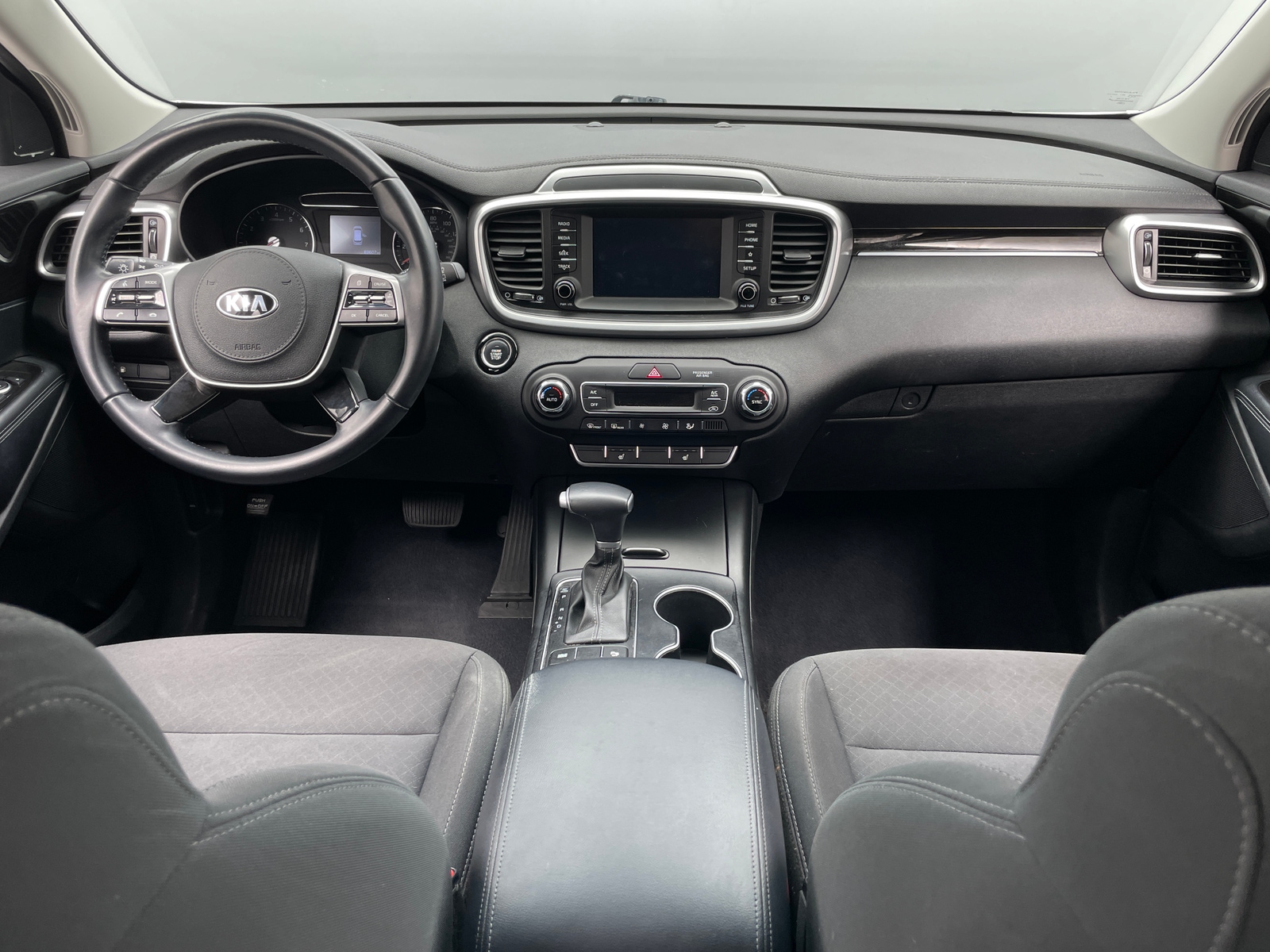 Thumbnail: 2020 Kia Sorento - 3