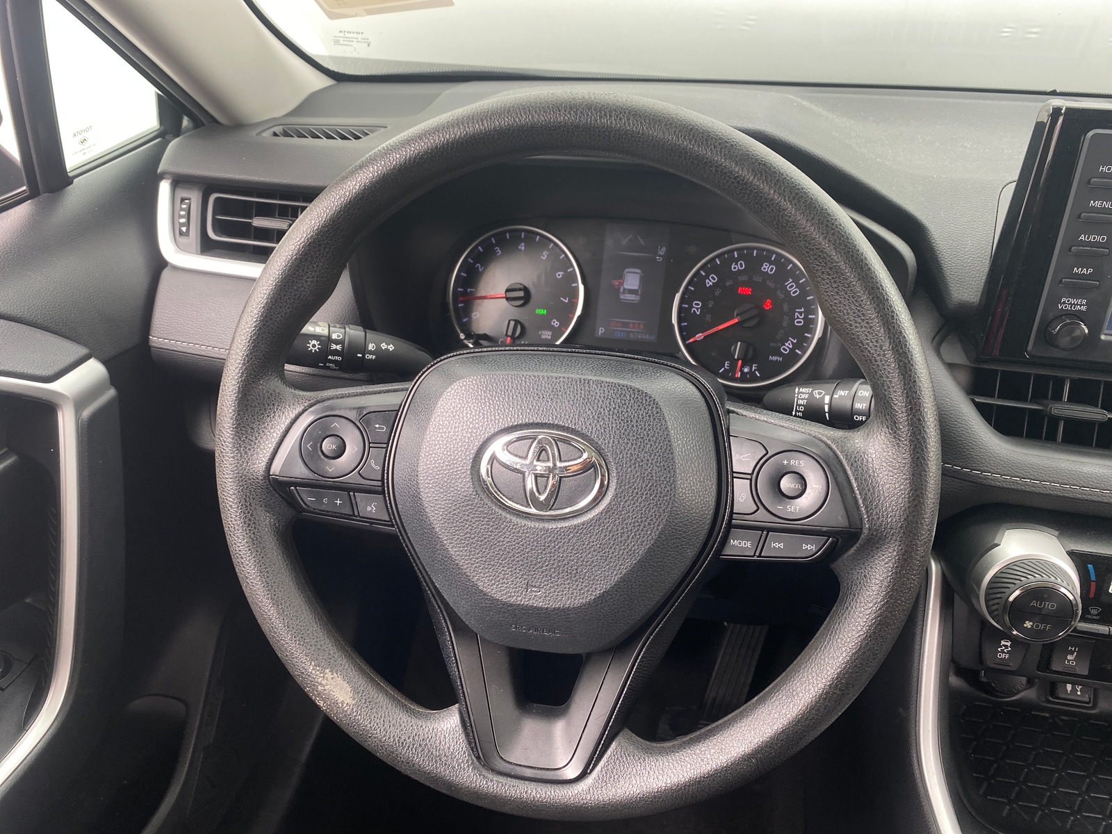 Thumbnail: 2019 Toyota RAV4 - 5