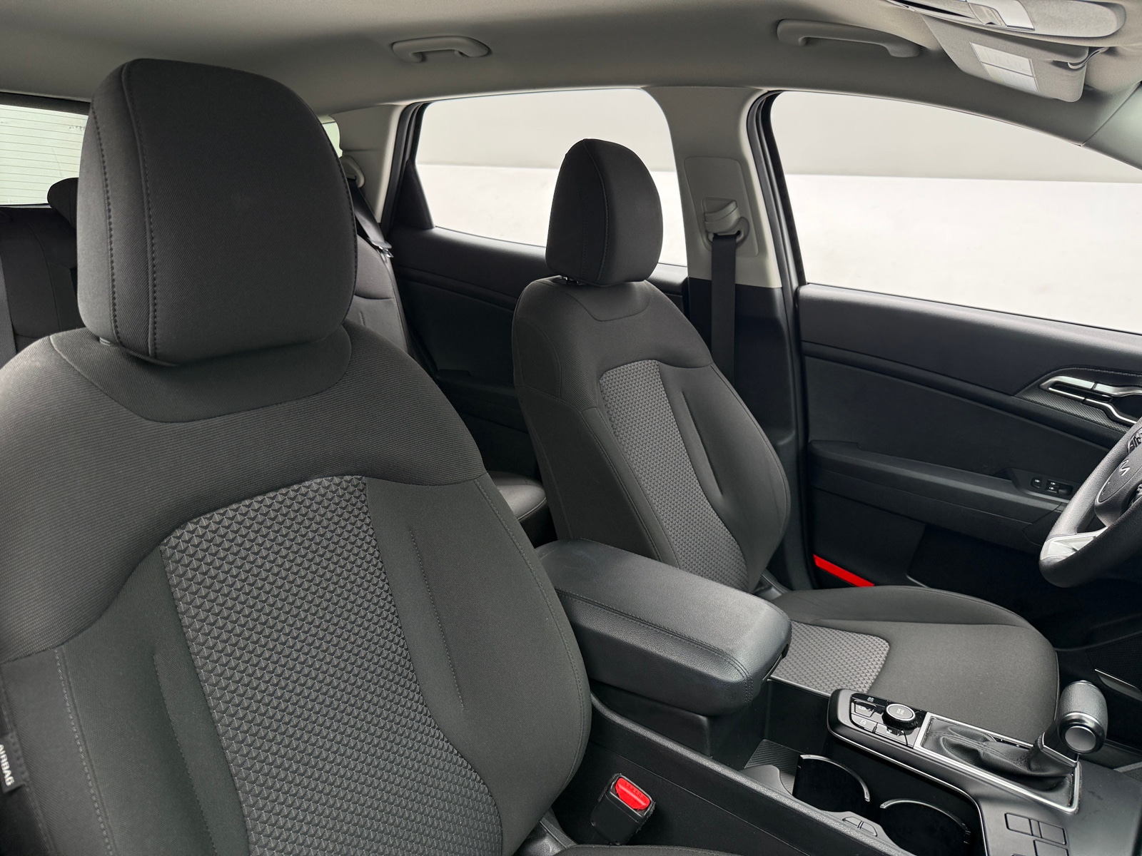 Thumbnail: 2025 Kia Sportage - 2
