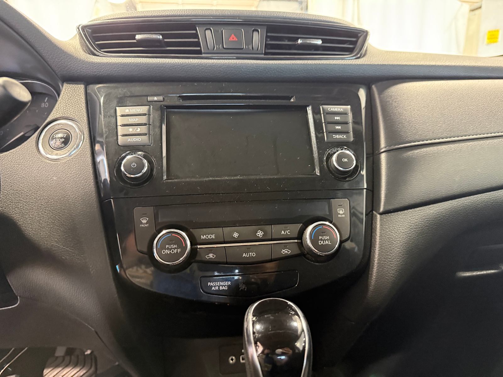 Thumbnail: 2018 Nissan Rogue - 4