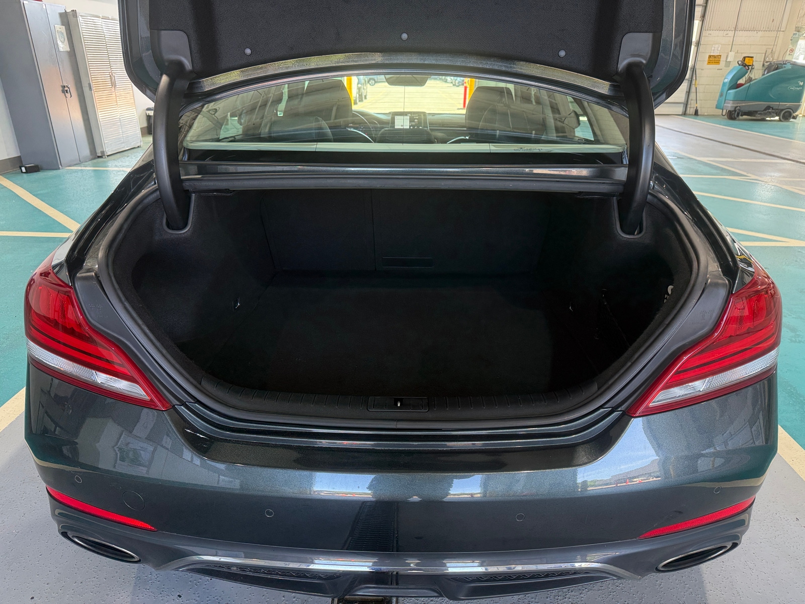 Thumbnail: 2020 Genesis G70 - 7