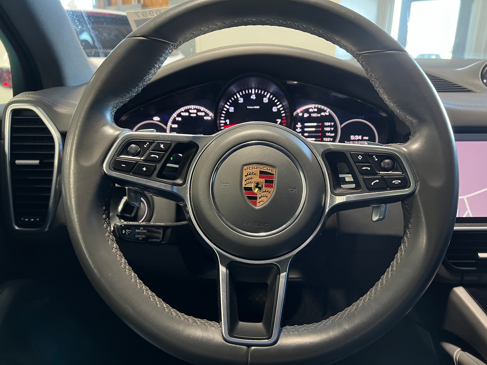 Thumbnail: 2020 Porsche Cayenne - 4