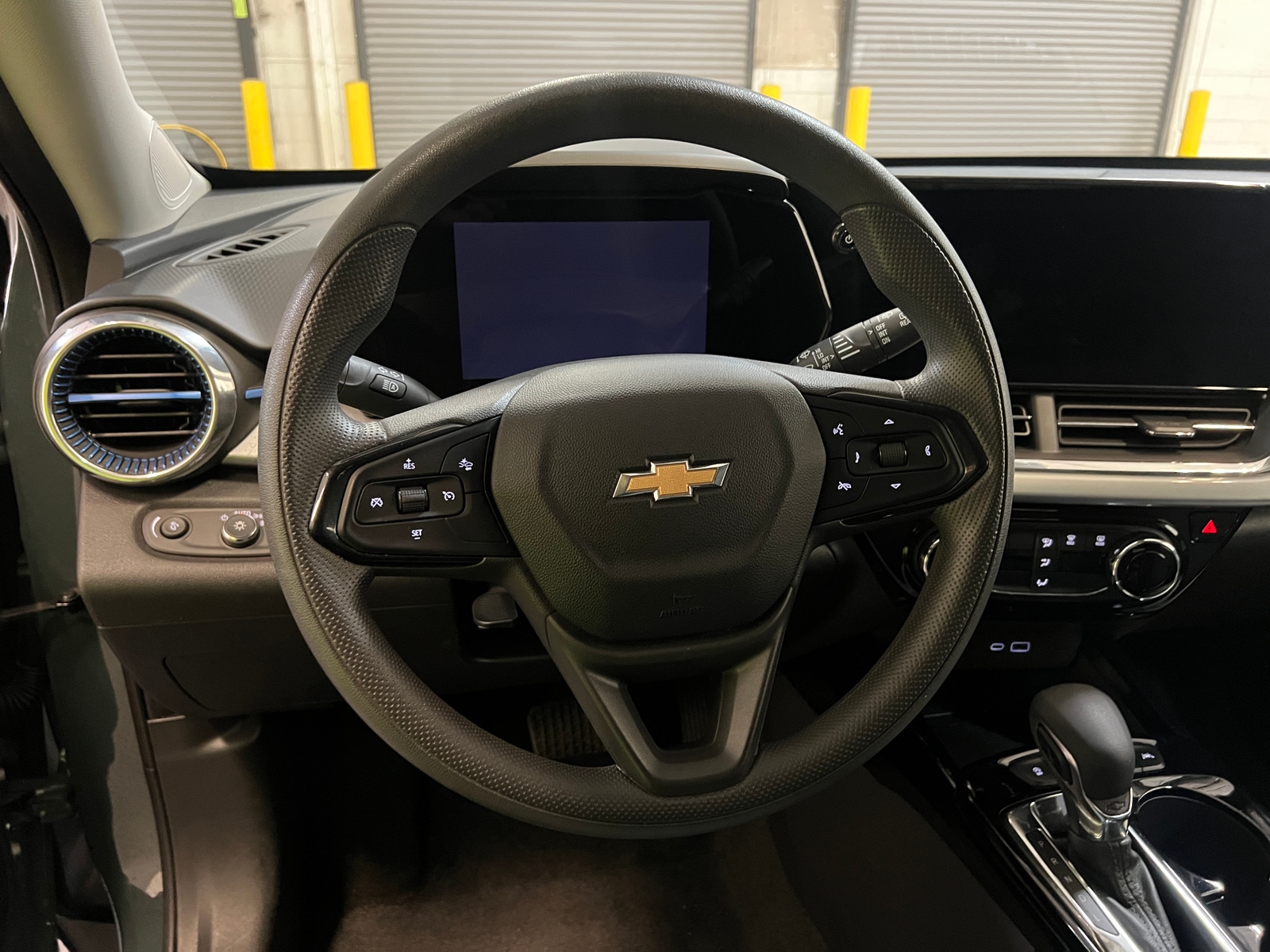 Thumbnail: 2025 Chevrolet Trax - 5