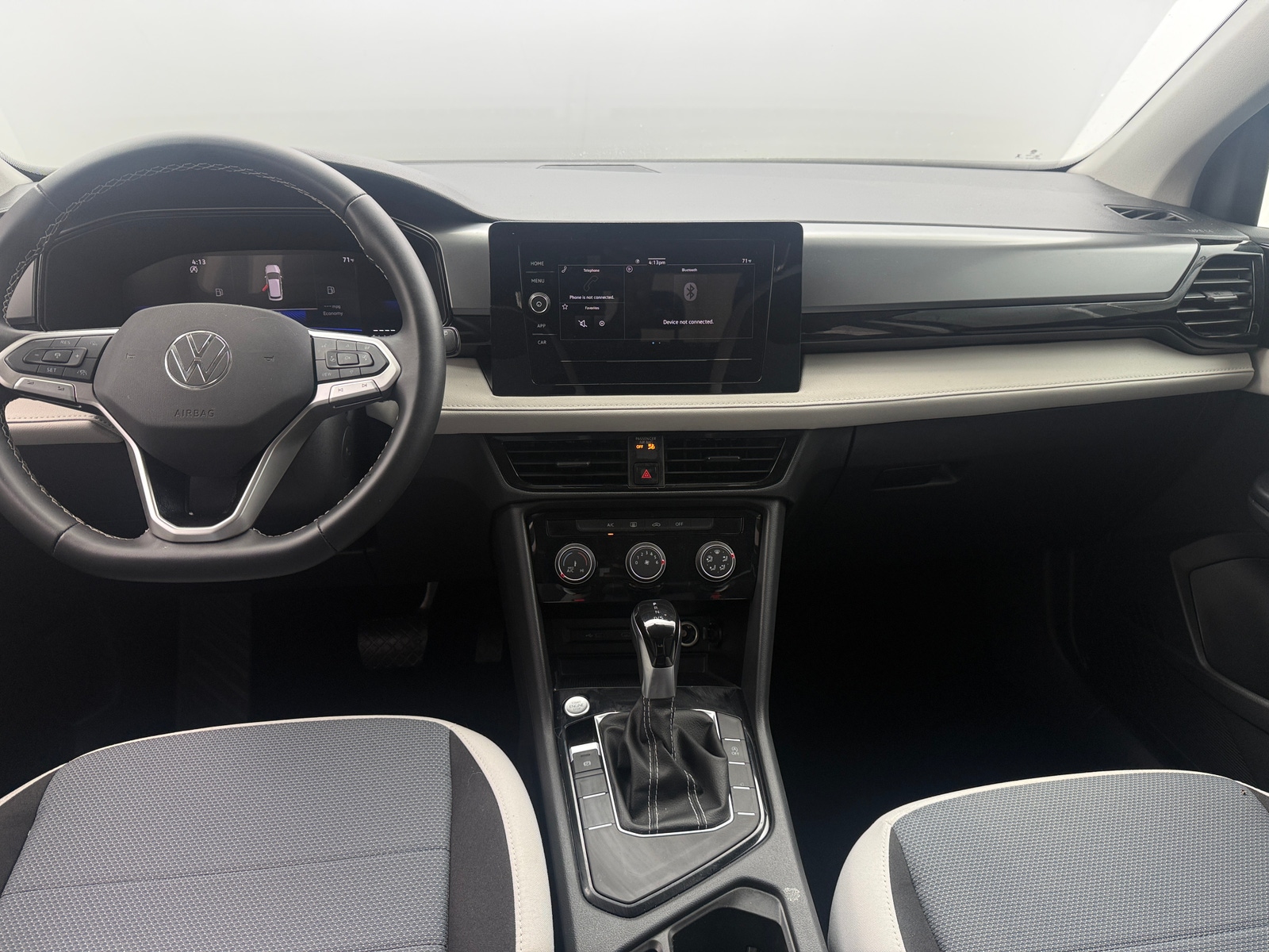 Thumbnail: 2025 Volkswagen Taos - 3