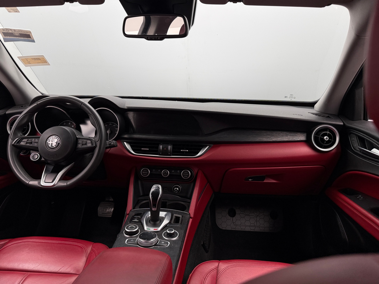 Thumbnail: 2020 Alfa Romeo Stelvio - 2