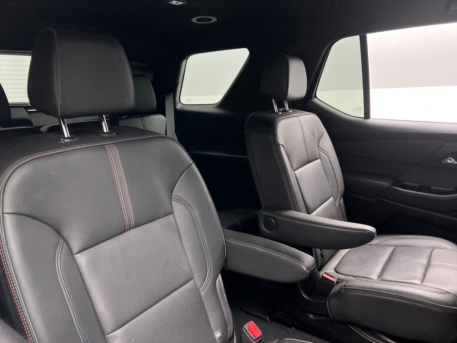 Thumbnail: 2022 Chevrolet Traverse - 5