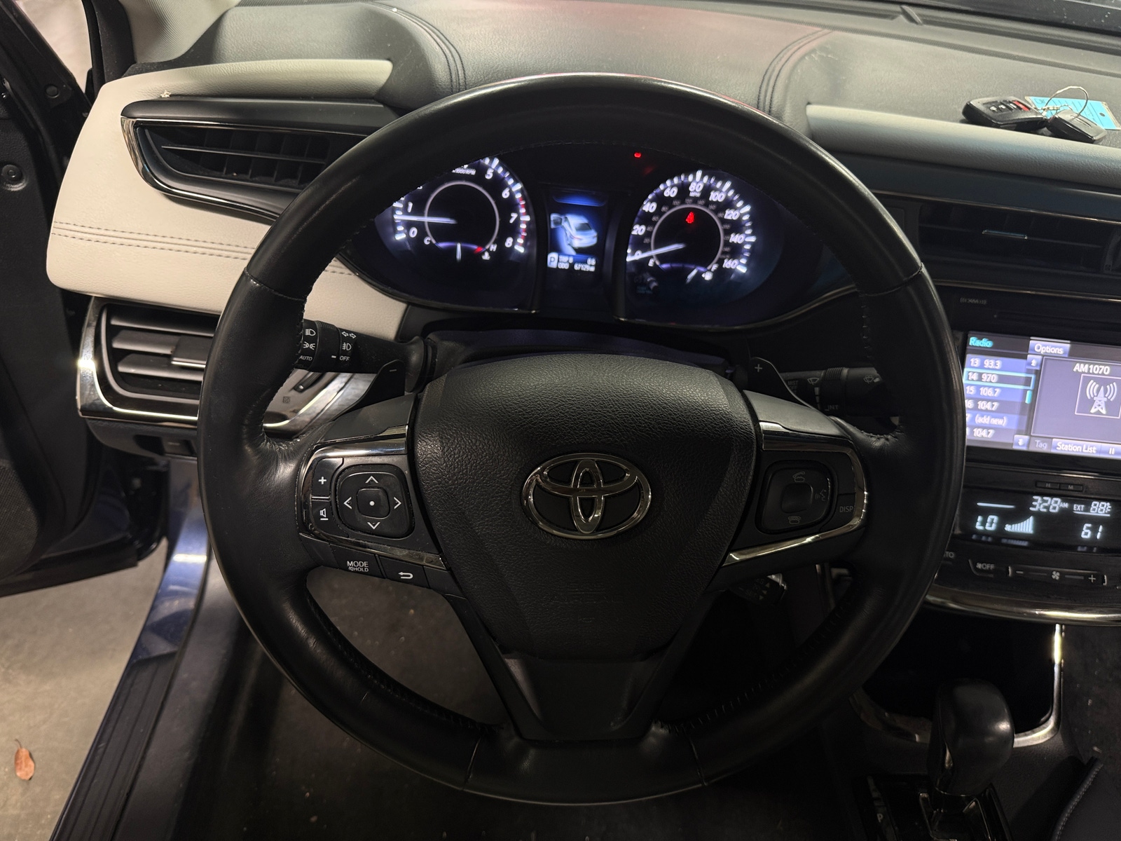 Thumbnail: 2015 Toyota Avalon - 4
