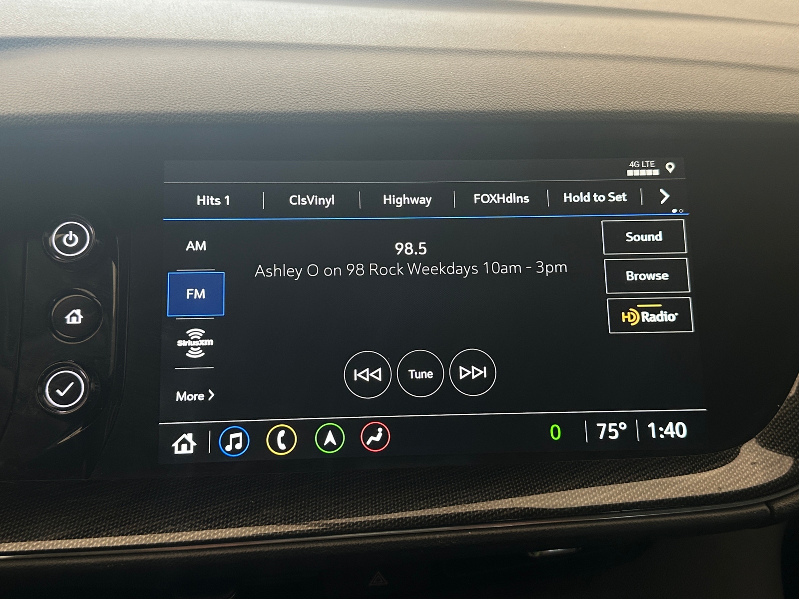 Thumbnail: 2022 Buick Envision - 3