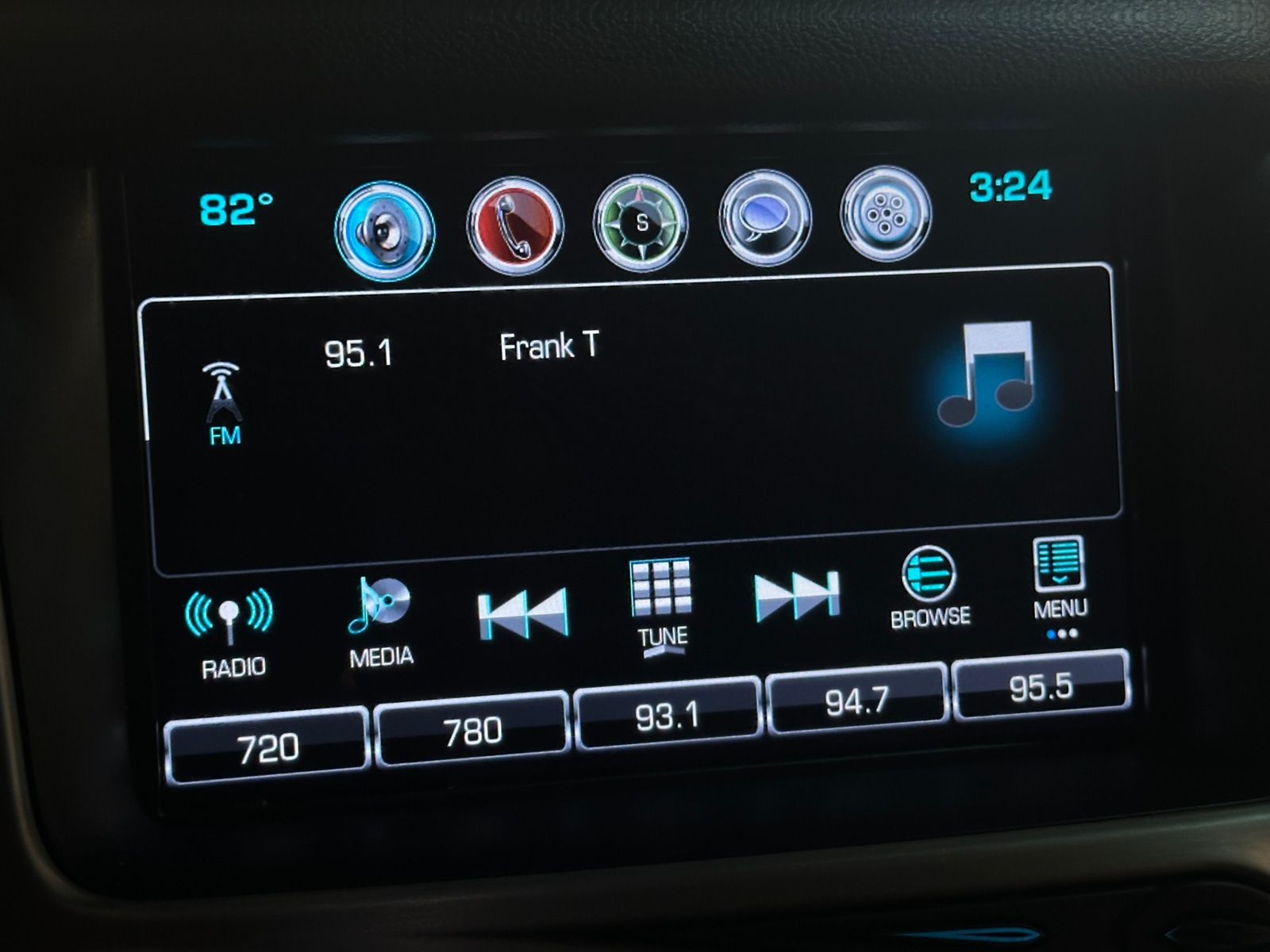 Thumbnail: 2019 GMC Yukon XL - 3
