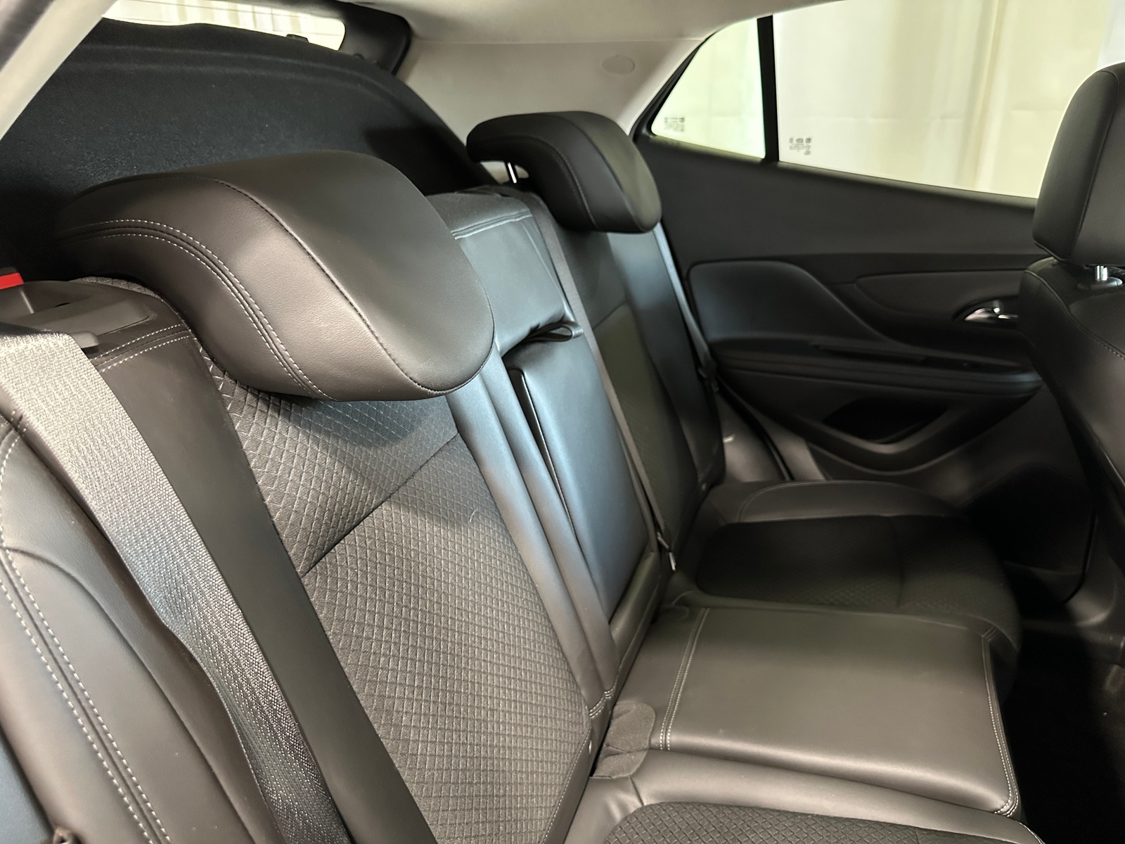 Thumbnail: 2022 Buick Encore - 5