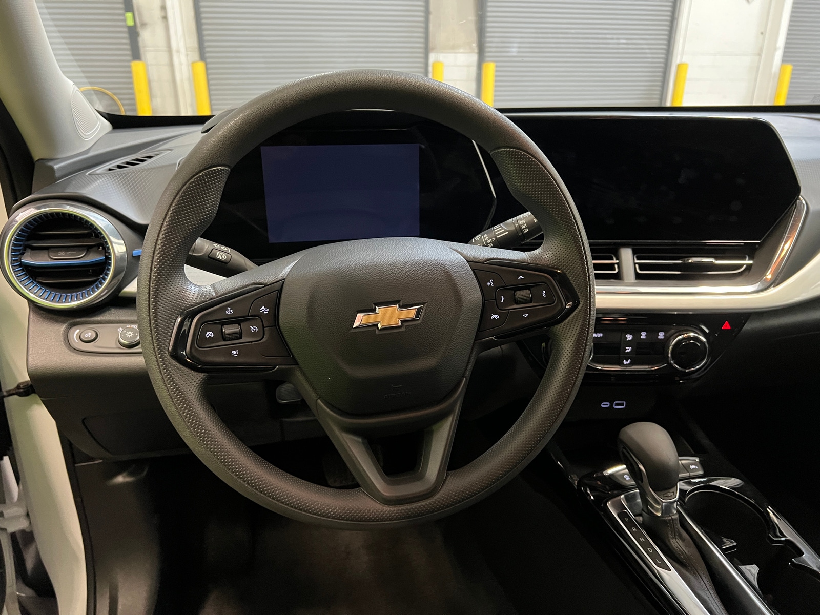 Thumbnail: 2025 Chevrolet Trax - 5