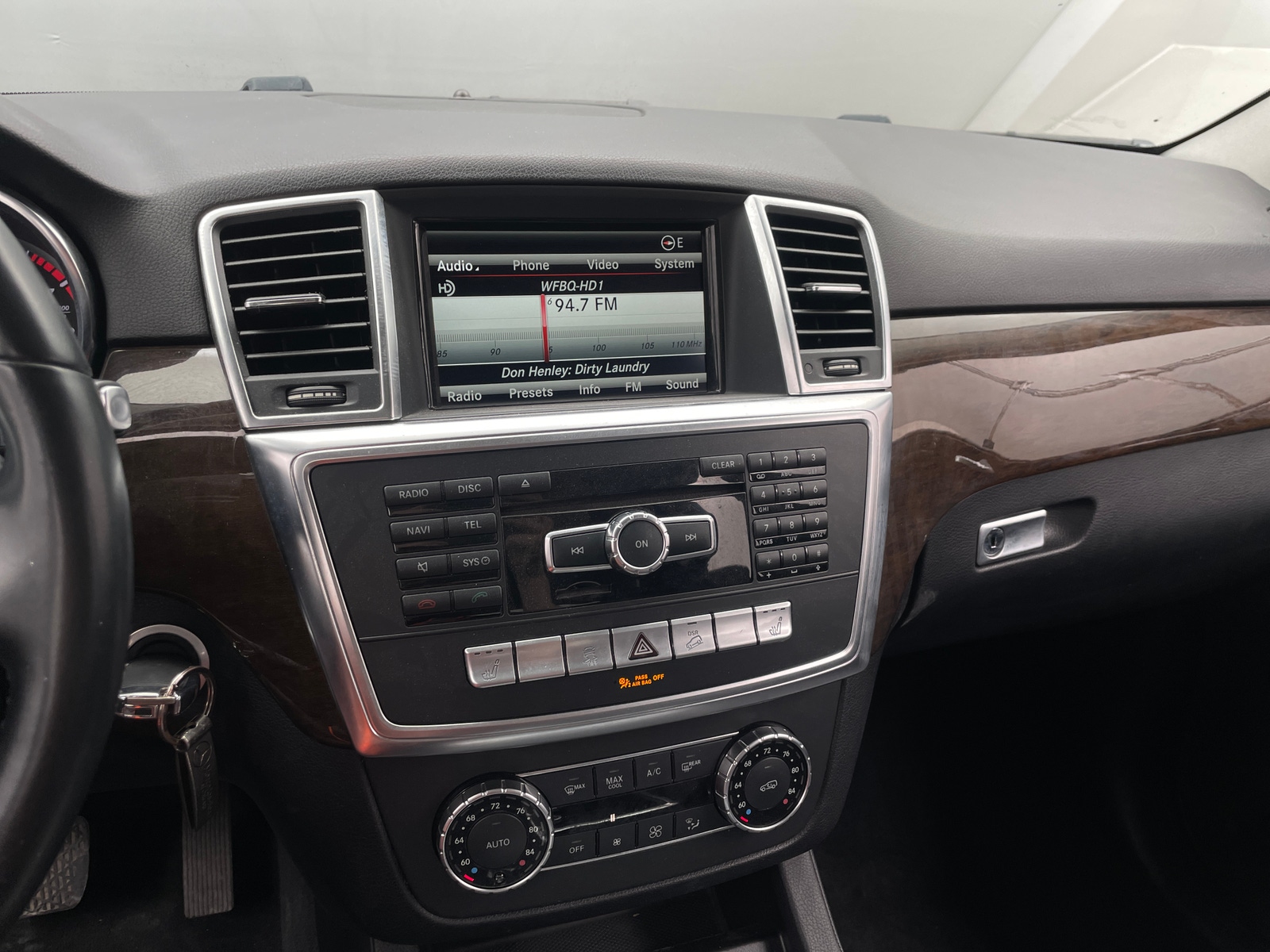 Thumbnail: 2015 Mercedes-Benz M-Class - 3