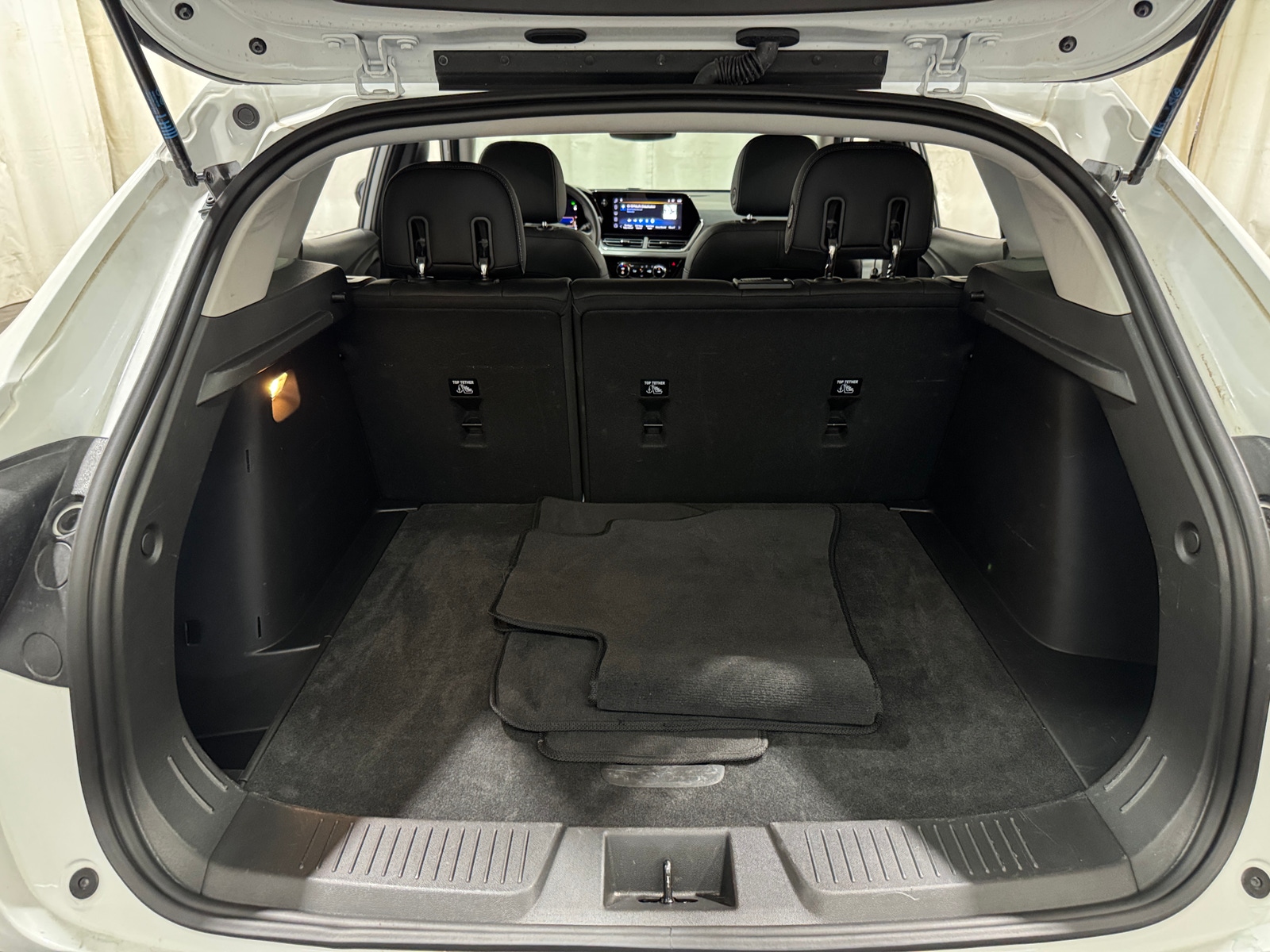 Thumbnail: 2025 Chevrolet Trax - 7