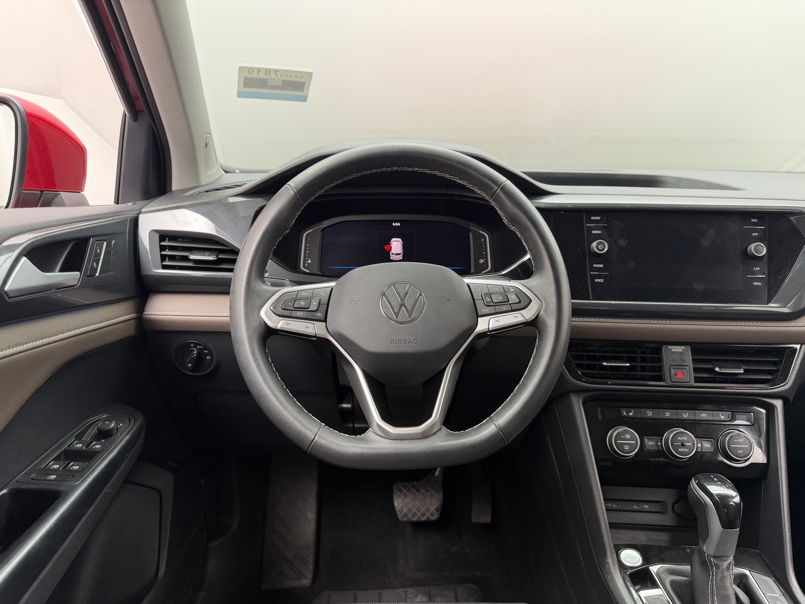 Thumbnail: 2023 Volkswagen Taos - 4
